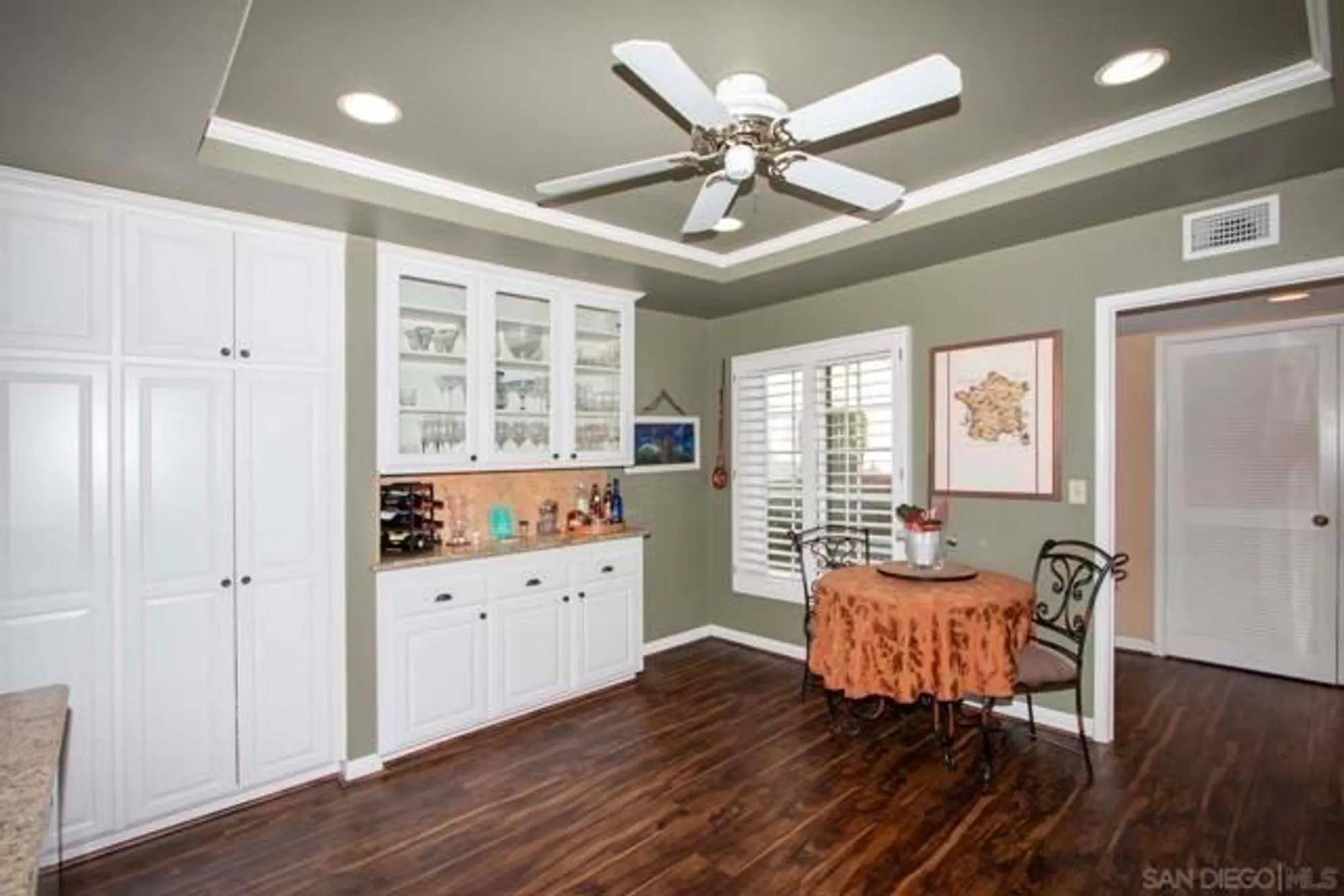 Property Slideshow image 9 of 39 | 17638 caminito hercuba, San Diego, CA, 92128