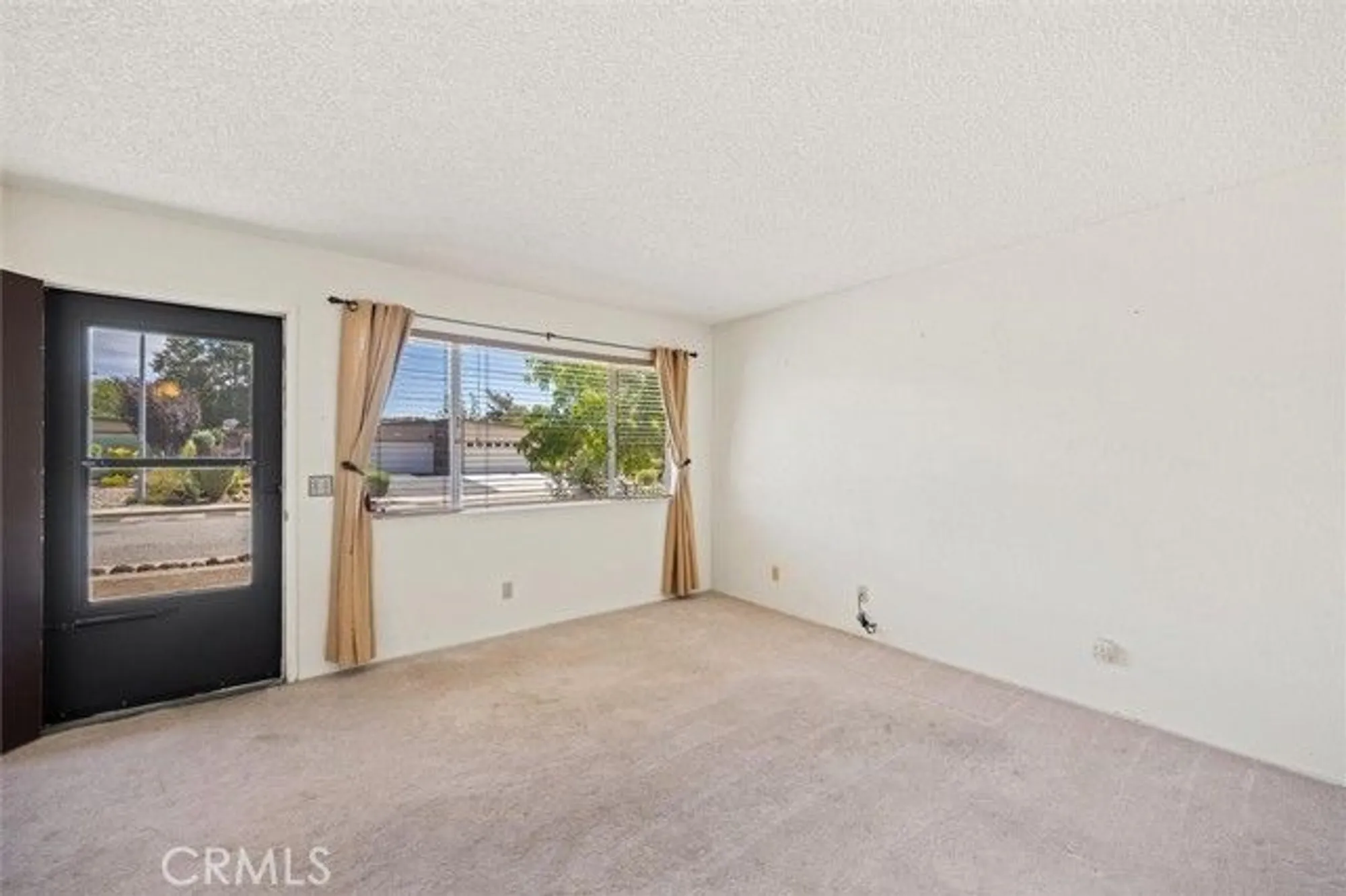 Property Slideshow image 4 of 25 | 1719 lark ellen dr, Paso Robles, CA, 93446