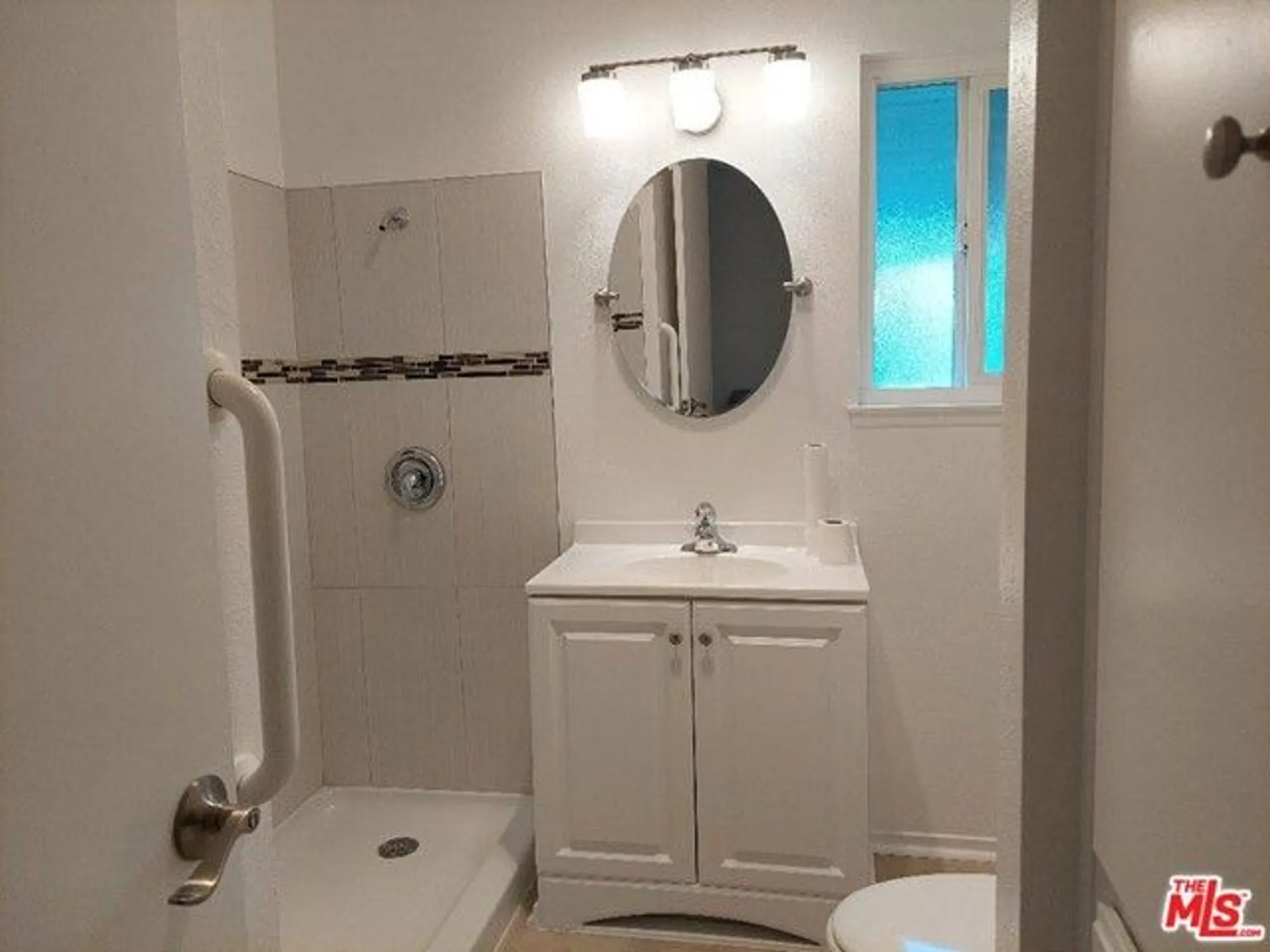 Property Slideshow image 9 of 17 | 3501 pear blossom ave, Oceanside, CA, 92057
