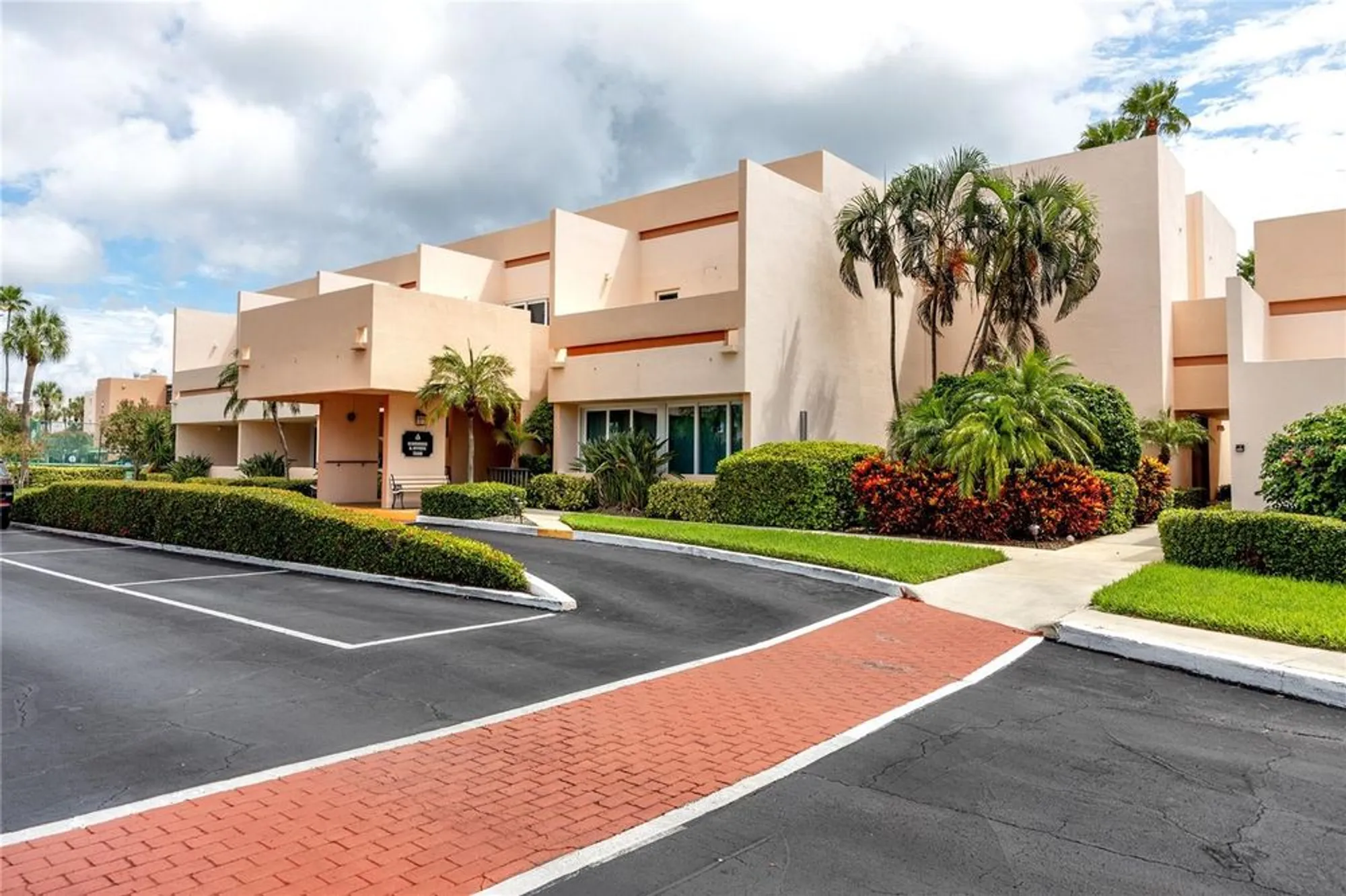 Property Slideshow image 52 of 54 | 7300 sun island dr 706, South Pasadena, FL, 33707