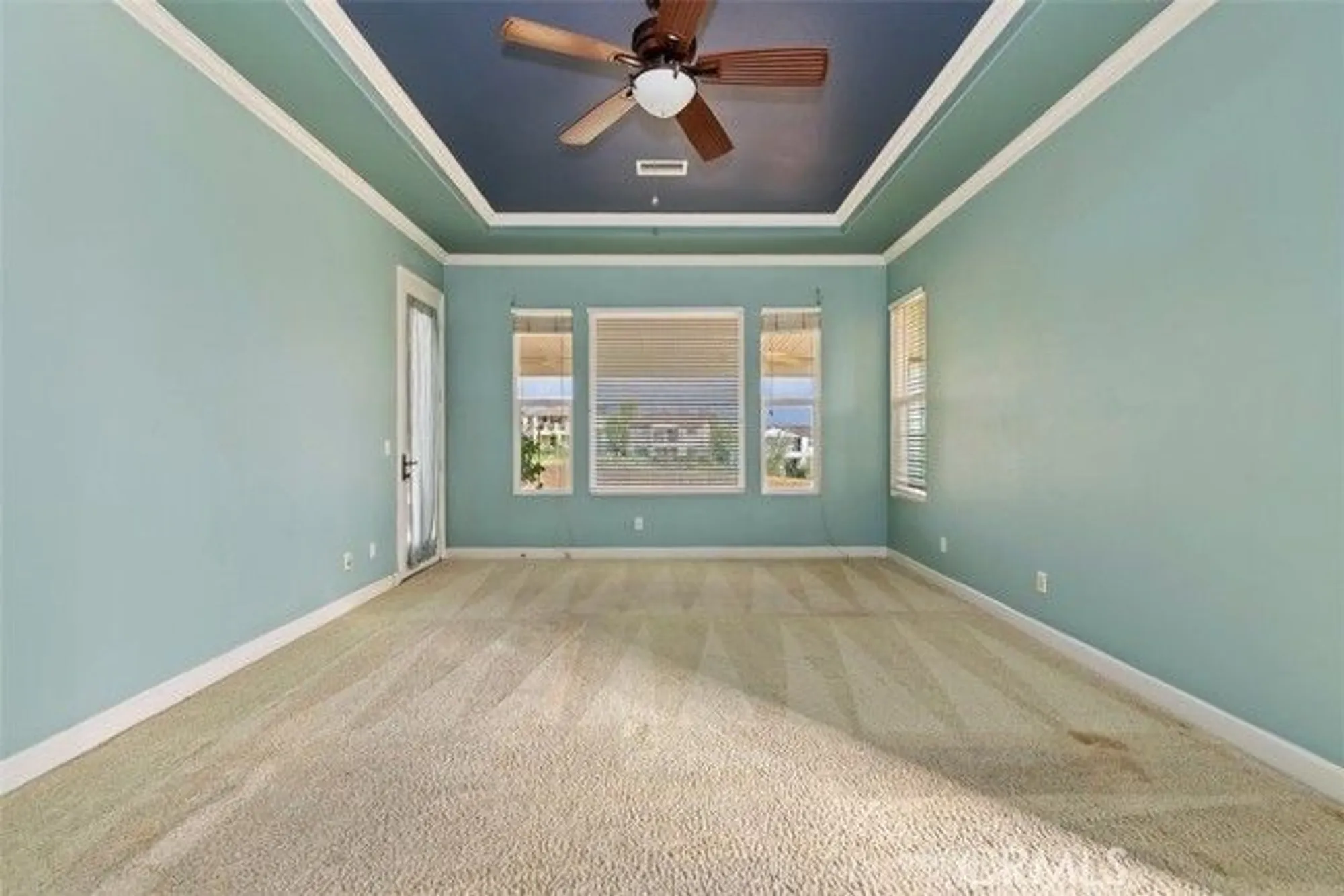 Property Slideshow image 15 of 48 | 23833 fawnskin dr, Corona, CA, 92883