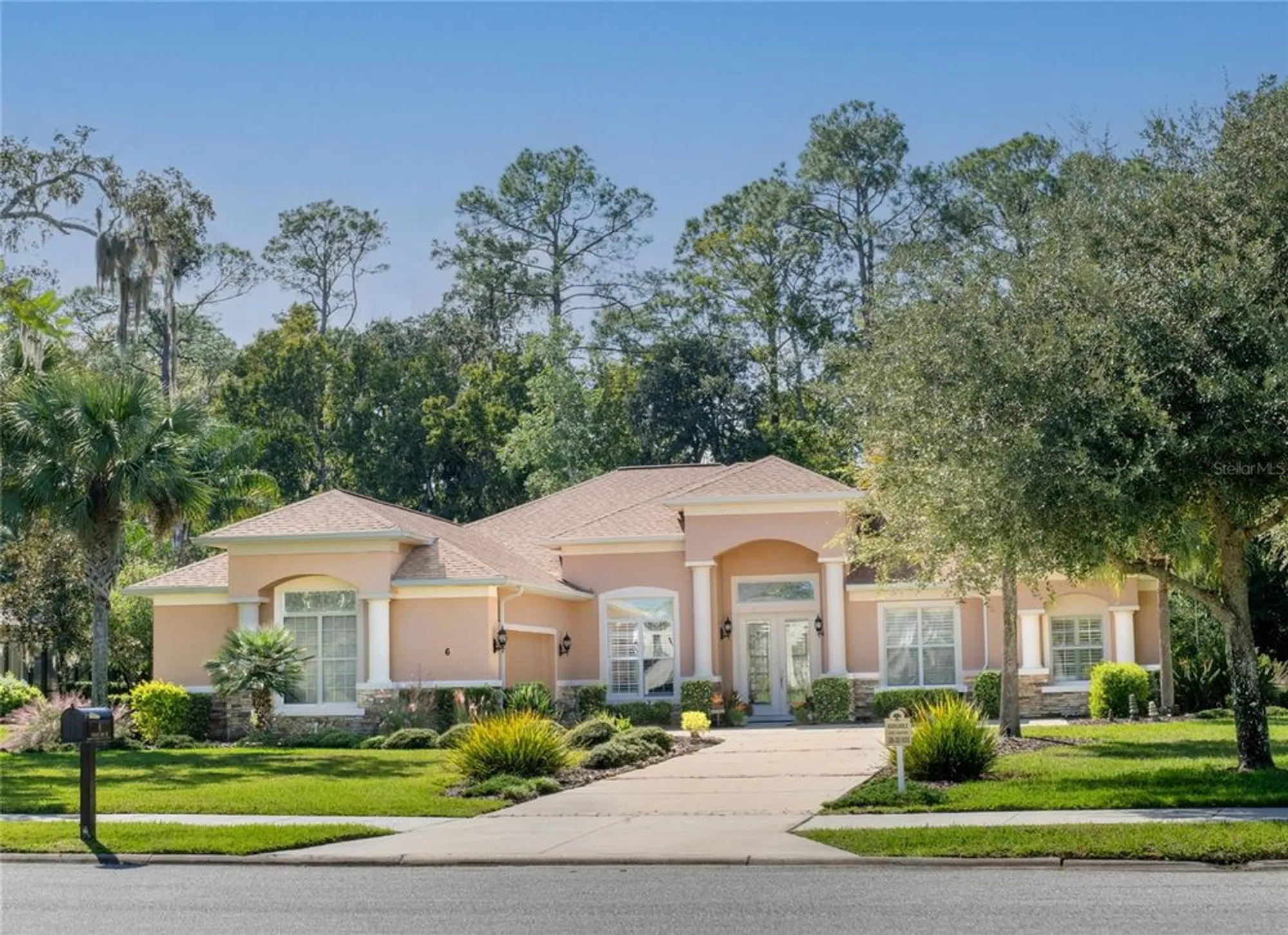 Property Slideshow image 1 of 40 | 6 scarlet oak cir, Palm Coast, FL, 32137