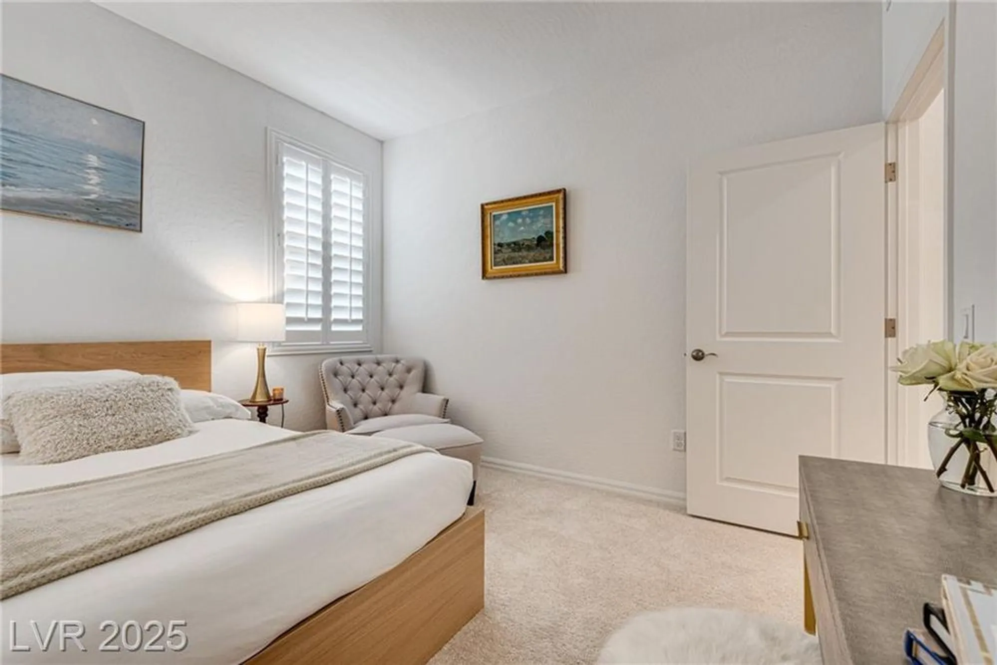 Property Slideshow image 21 of 35 | 48 stone bluff ln, Henderson, NV, 89011