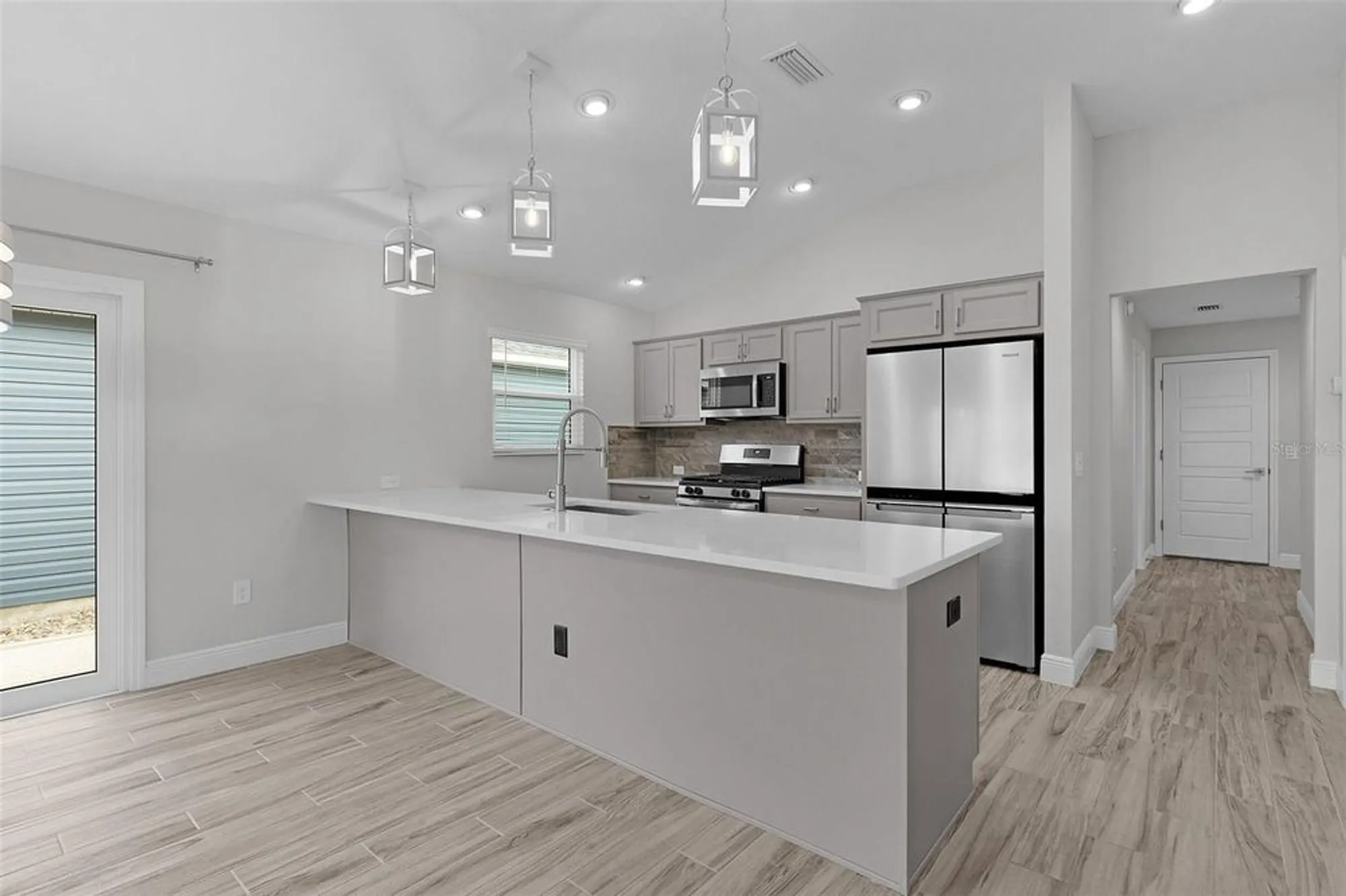 Property Slideshow image 7 of 39 | 6230 dingman way, The Villages, FL, 32163