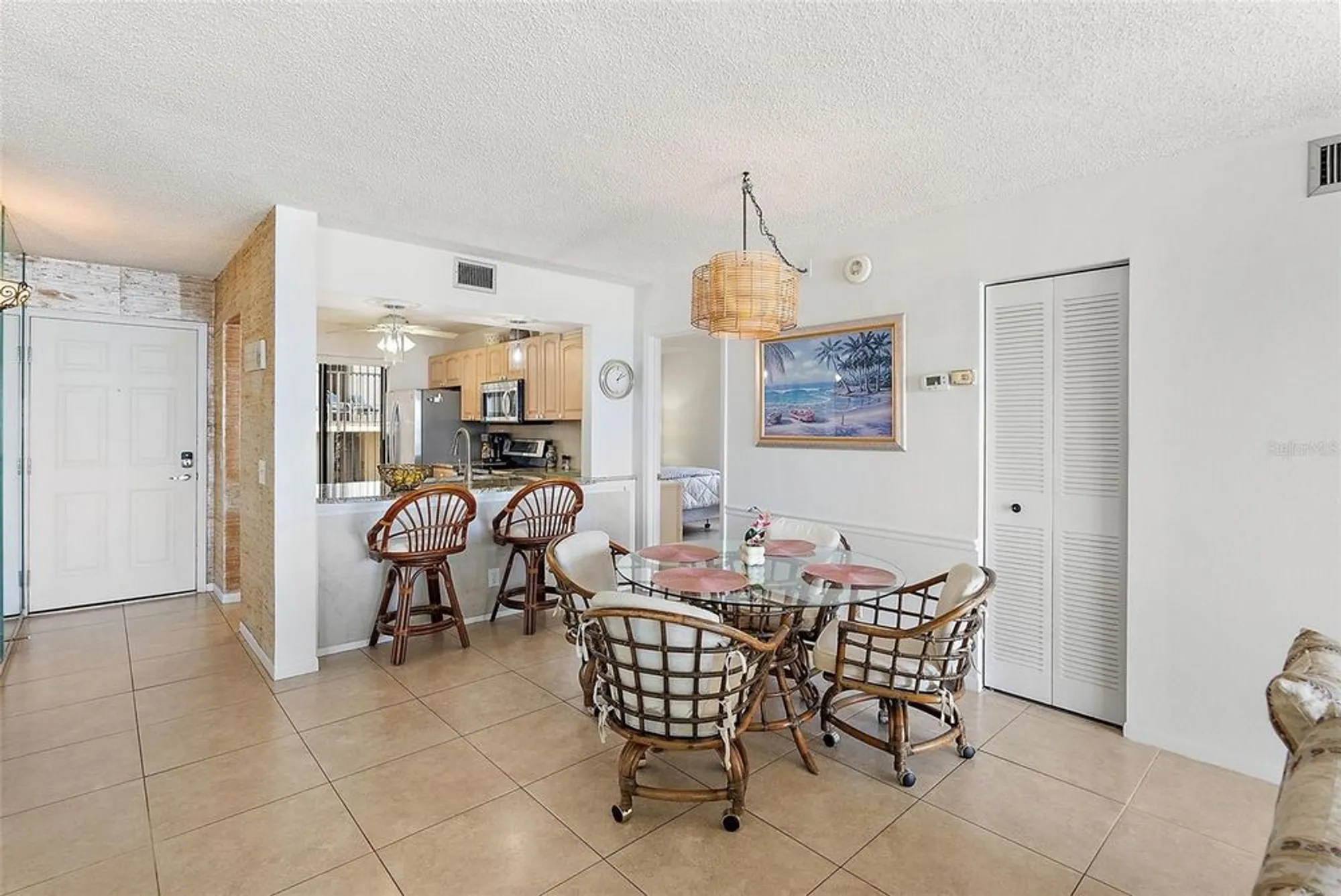 Property Slideshow image 10 of 42 | 6322 palma del mar blvd s apt 209, St Petersburg, FL, 33715