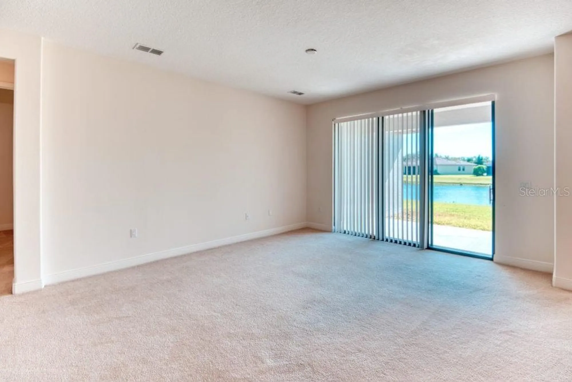 Property Slideshow image 8 of 34 | 307 monterey st, Poinciana, FL, 34759