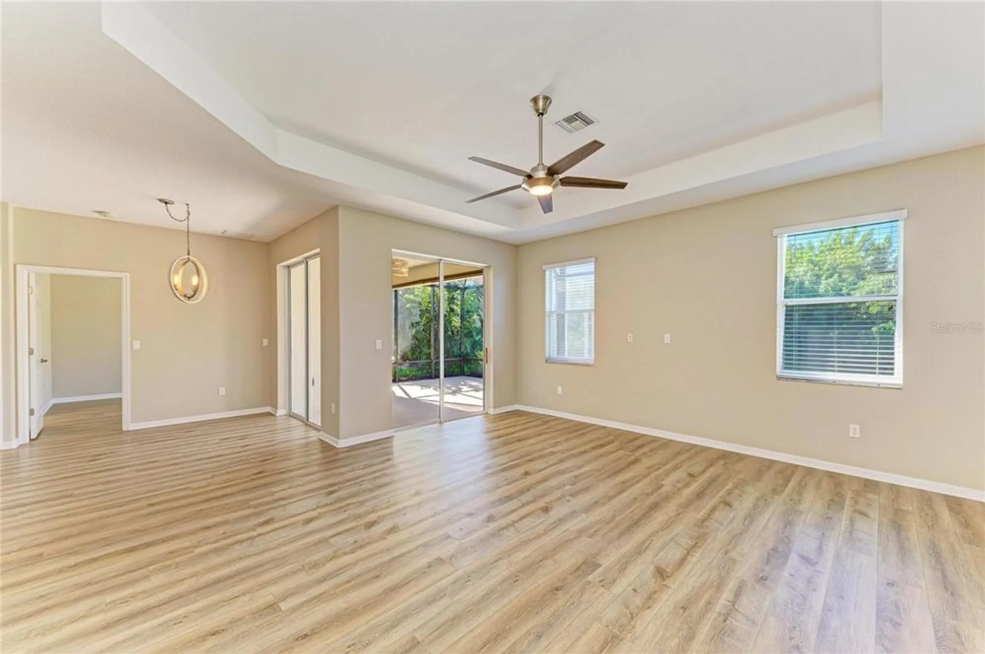 Property Slideshow image 16 of 63 | 350 river enclave ct, Bradenton, FL, 34212
