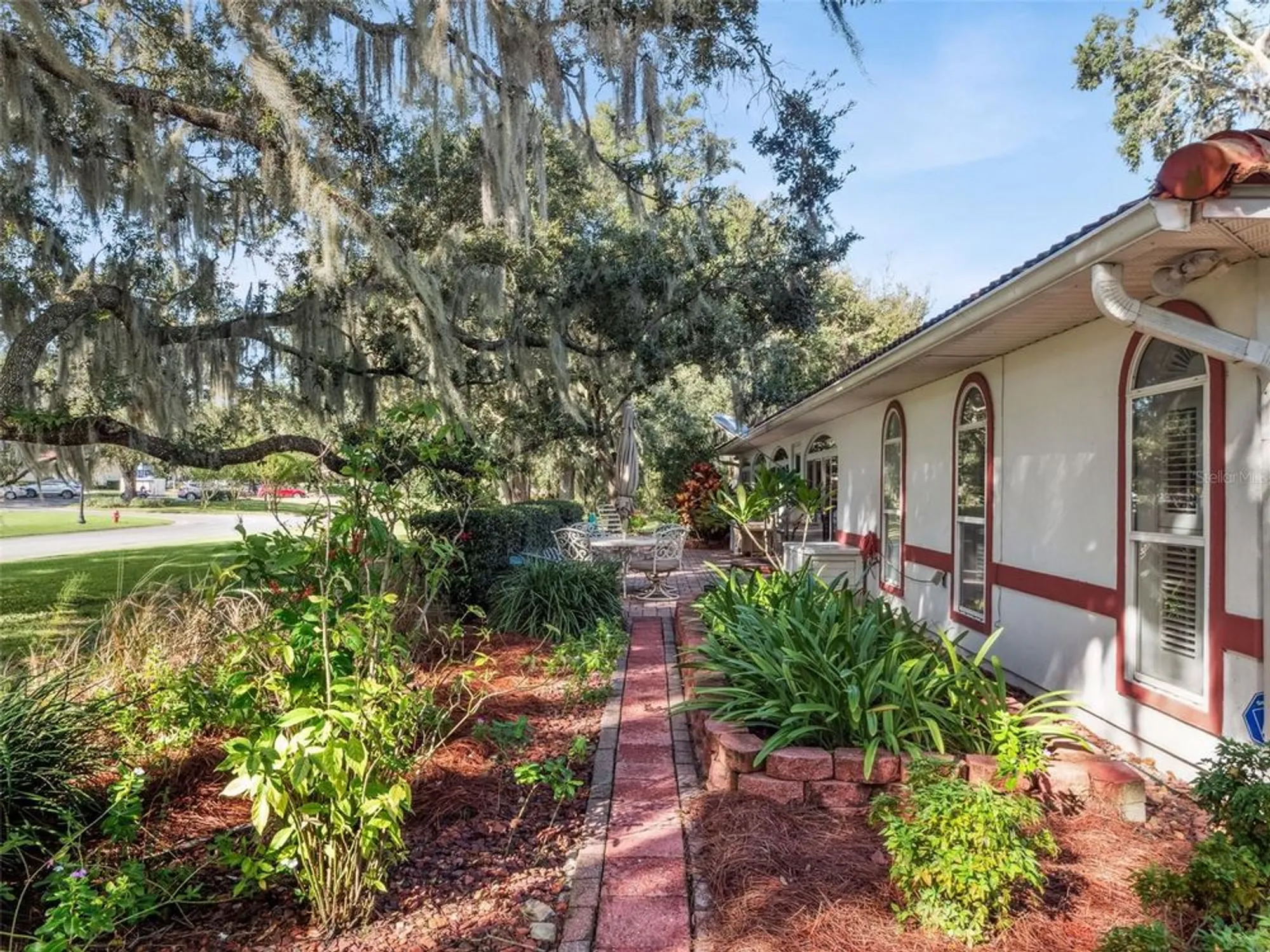 Property Slideshow image 34 of 86 | 5609 rosewall cir, Leesburg, FL, 34748