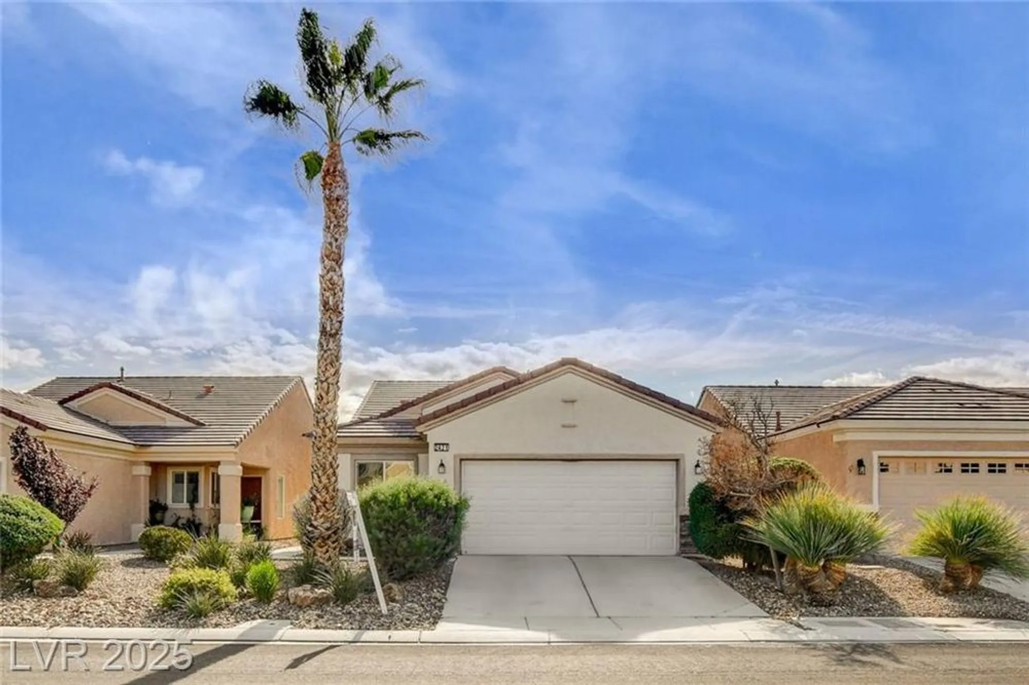 Property Slideshow image 1 of 48 | 2421 willow wren dr, North Las Vegas, NV, 89084