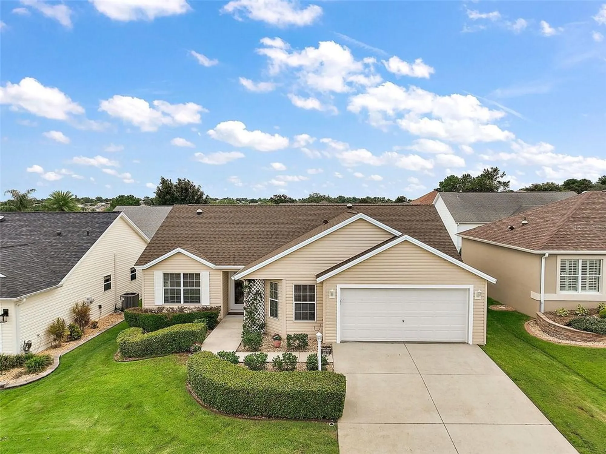 Property Slideshow image 33 of 36 | 2377 longbow trl, The Villages, FL, 32162