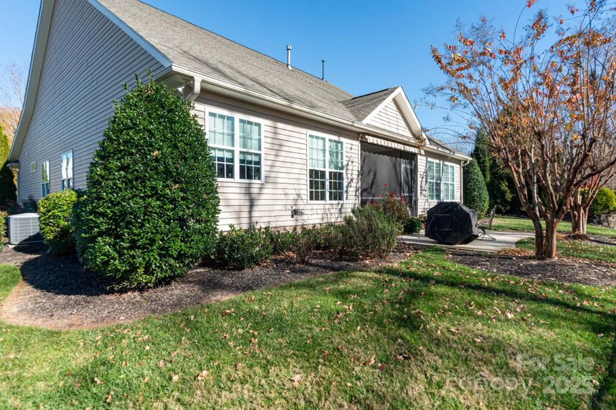 Property Slideshow image 28 of 44 | 12612 meetinghouse dr, Cornelius, NC, 28031