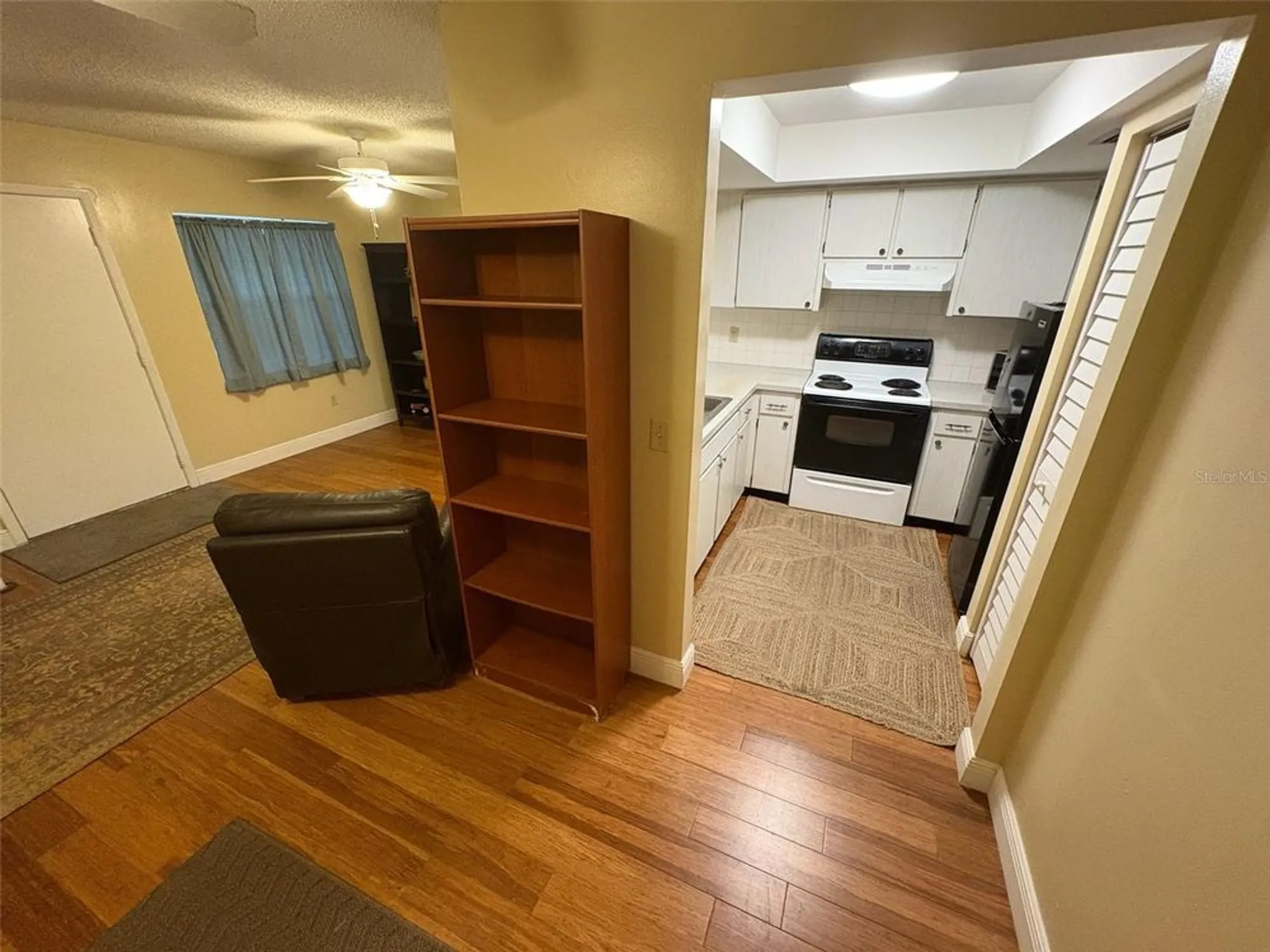 Property Slideshow image 20 of 29 | 1250 s pinellas ave 411, Tarpon Springs, FL, 34689