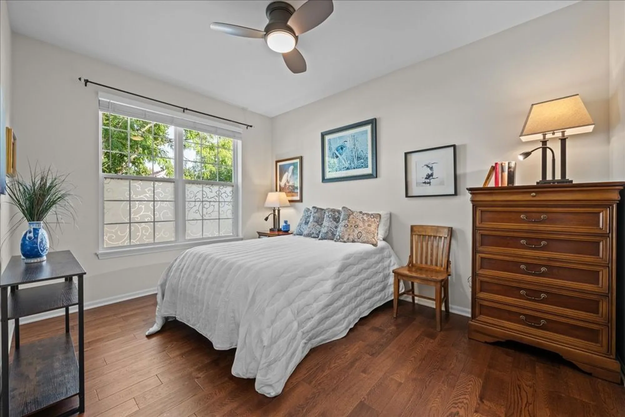 Property Slideshow image 20 of 30 | 1148 drury ln, Aurora, IL, 60502