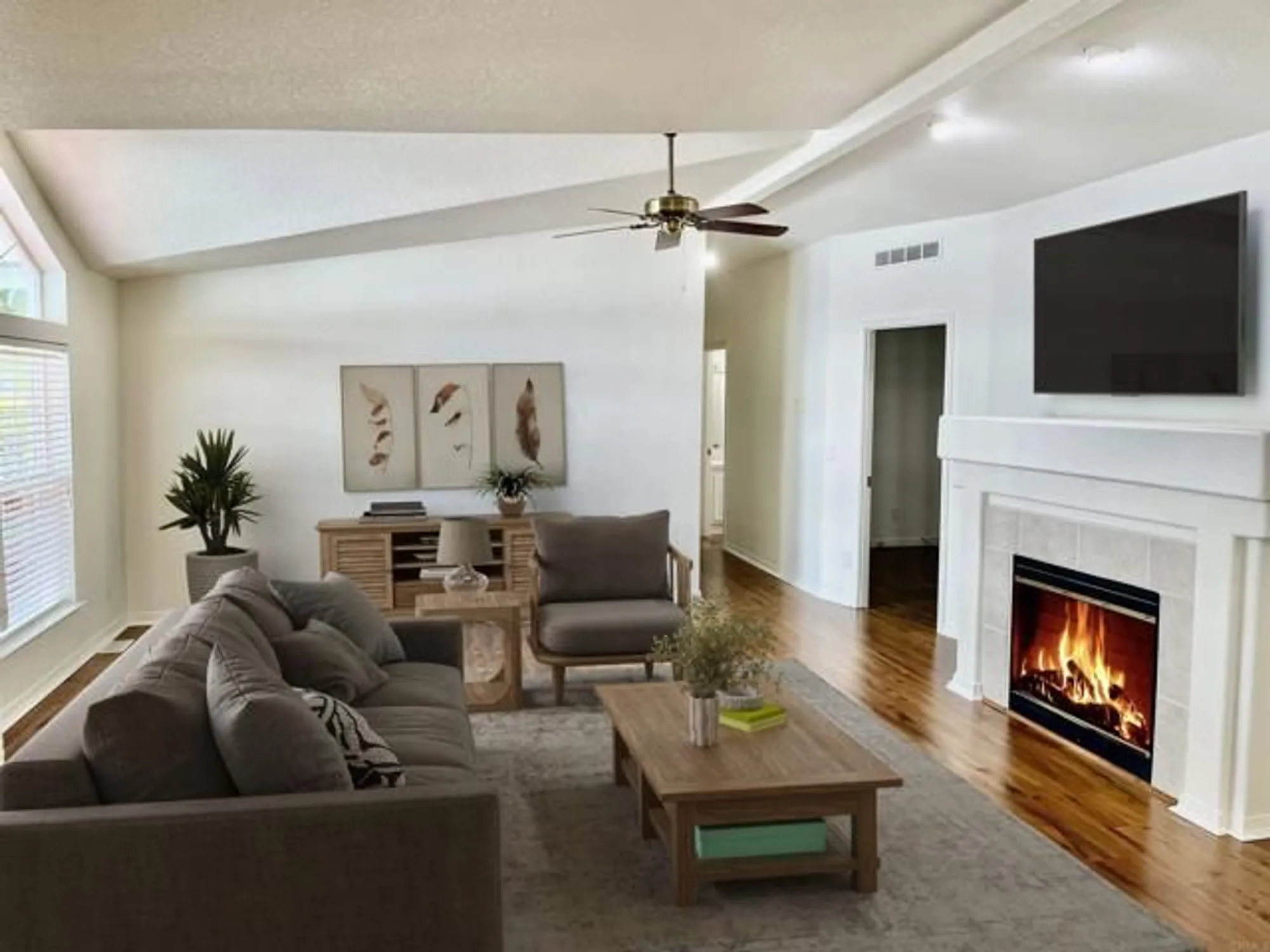 Property Slideshow image 3 of 15 | 5115 don miguel dr, Carlsbad, CA, 92010