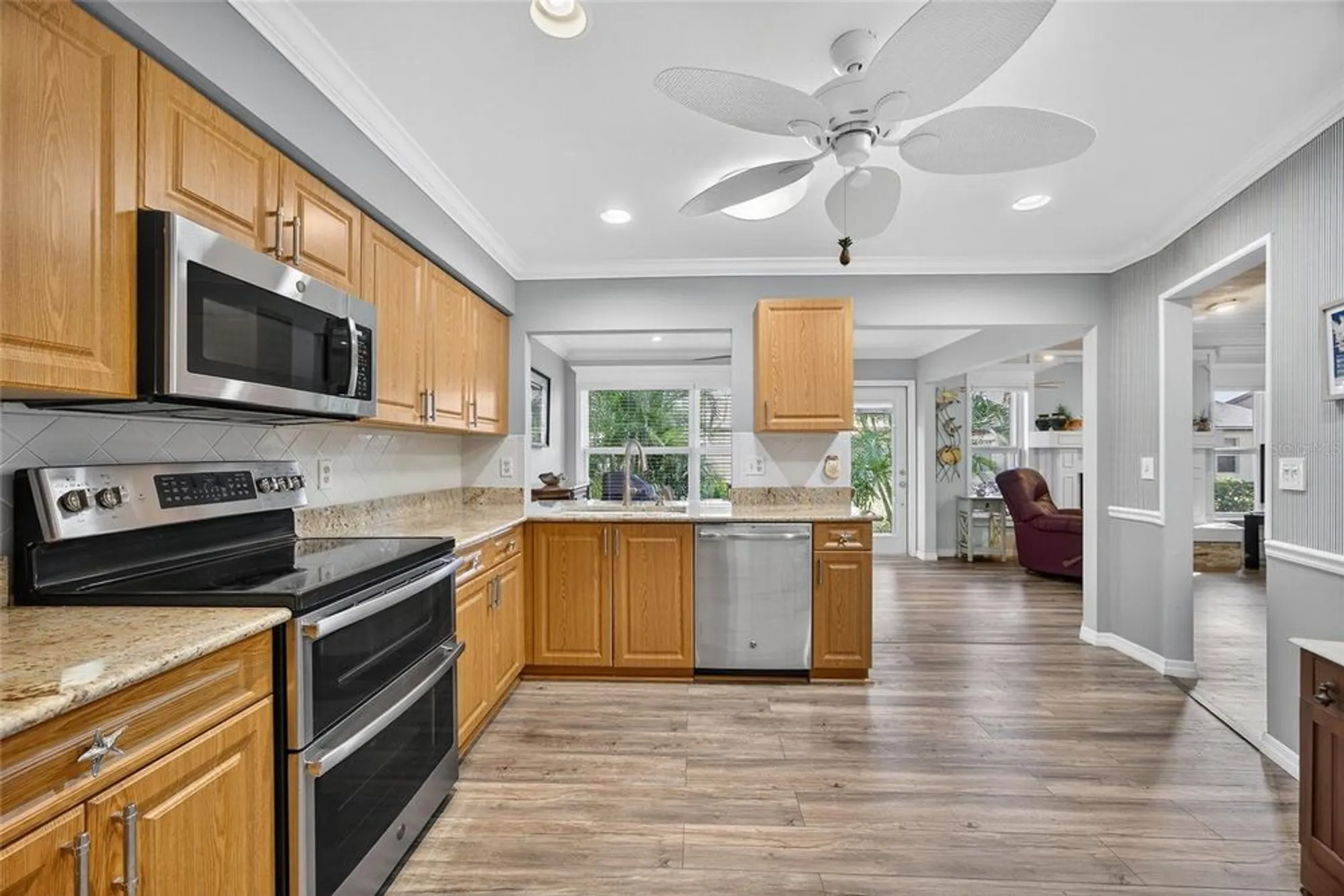 Property Slideshow image 10 of 40 | 612 chestnut ln # 100, Englewood, FL, 34223