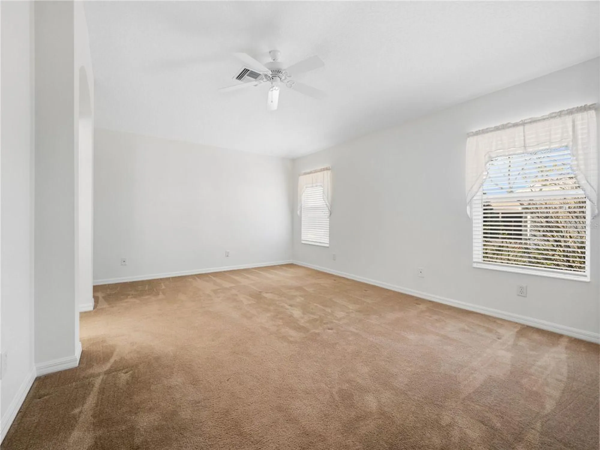 Property Slideshow image 21 of 77 | 20505 queen alexandra dr, Leesburg, FL, 34748