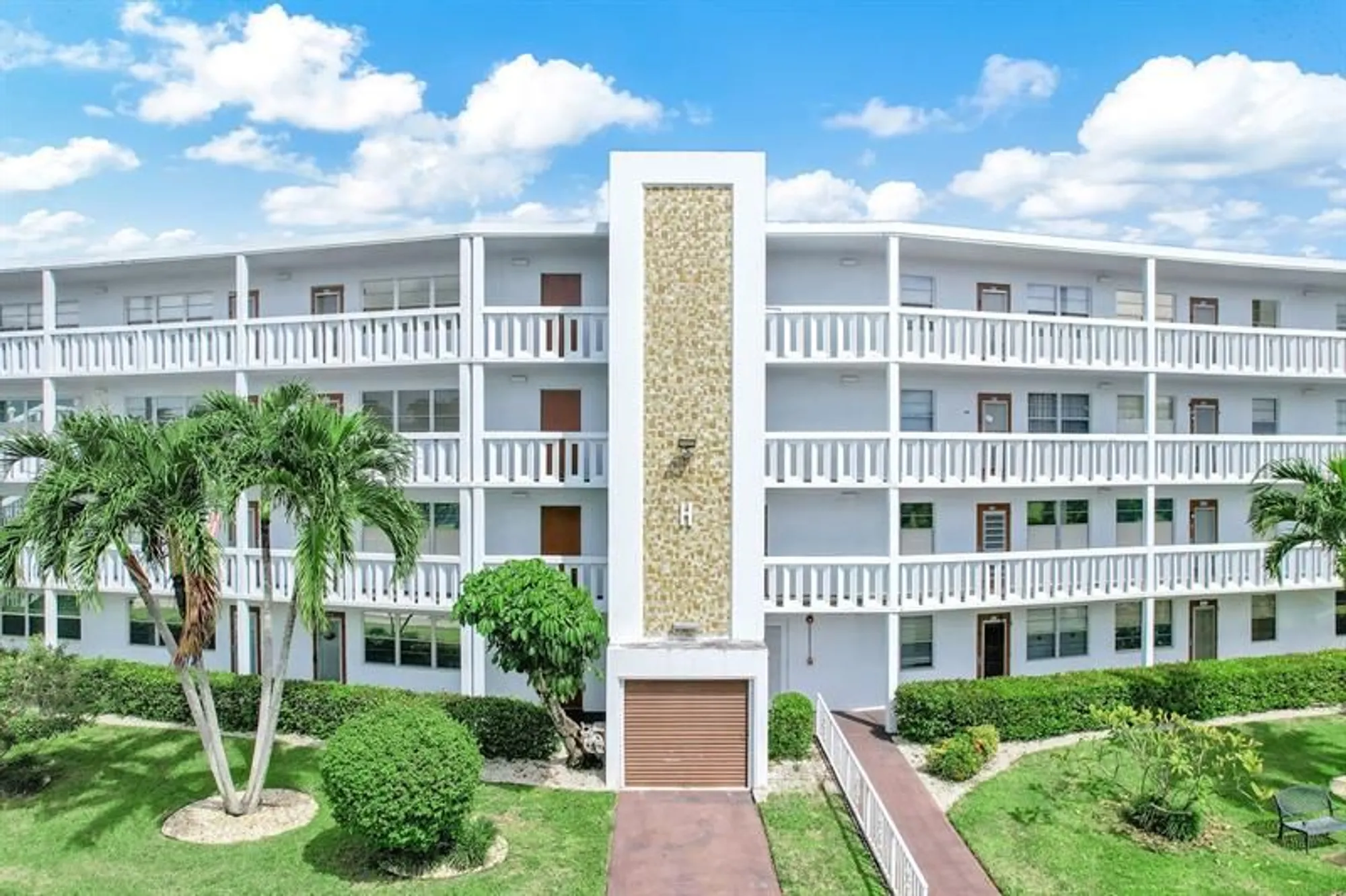 Property Slideshow image 38 of 47 | 2038 newport h # 2038, Deerfield Beach, FL, 33442