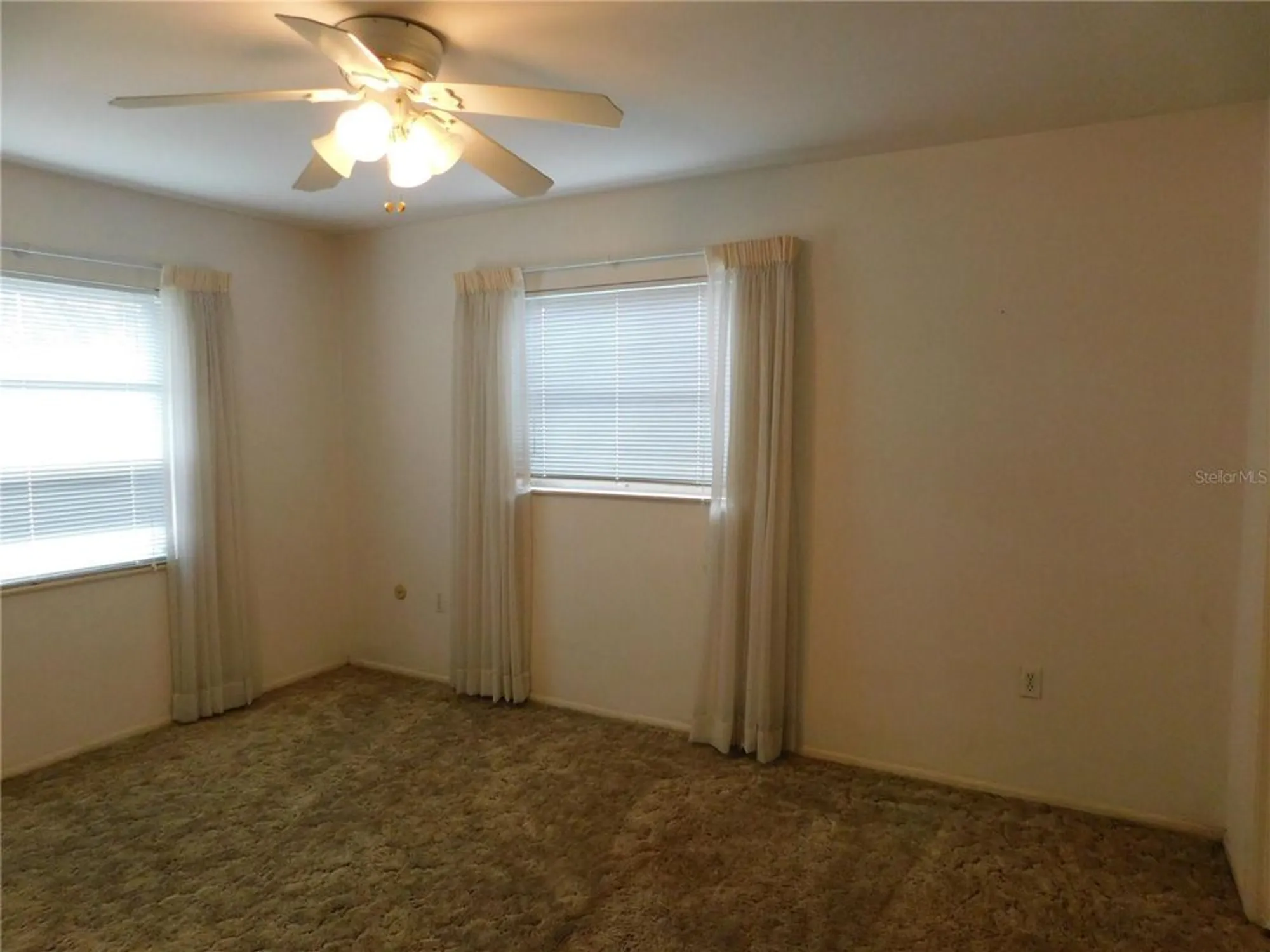 Property Slideshow image 7 of 21 | 1224 valley forge blvd, Sun City Center, FL, 33573