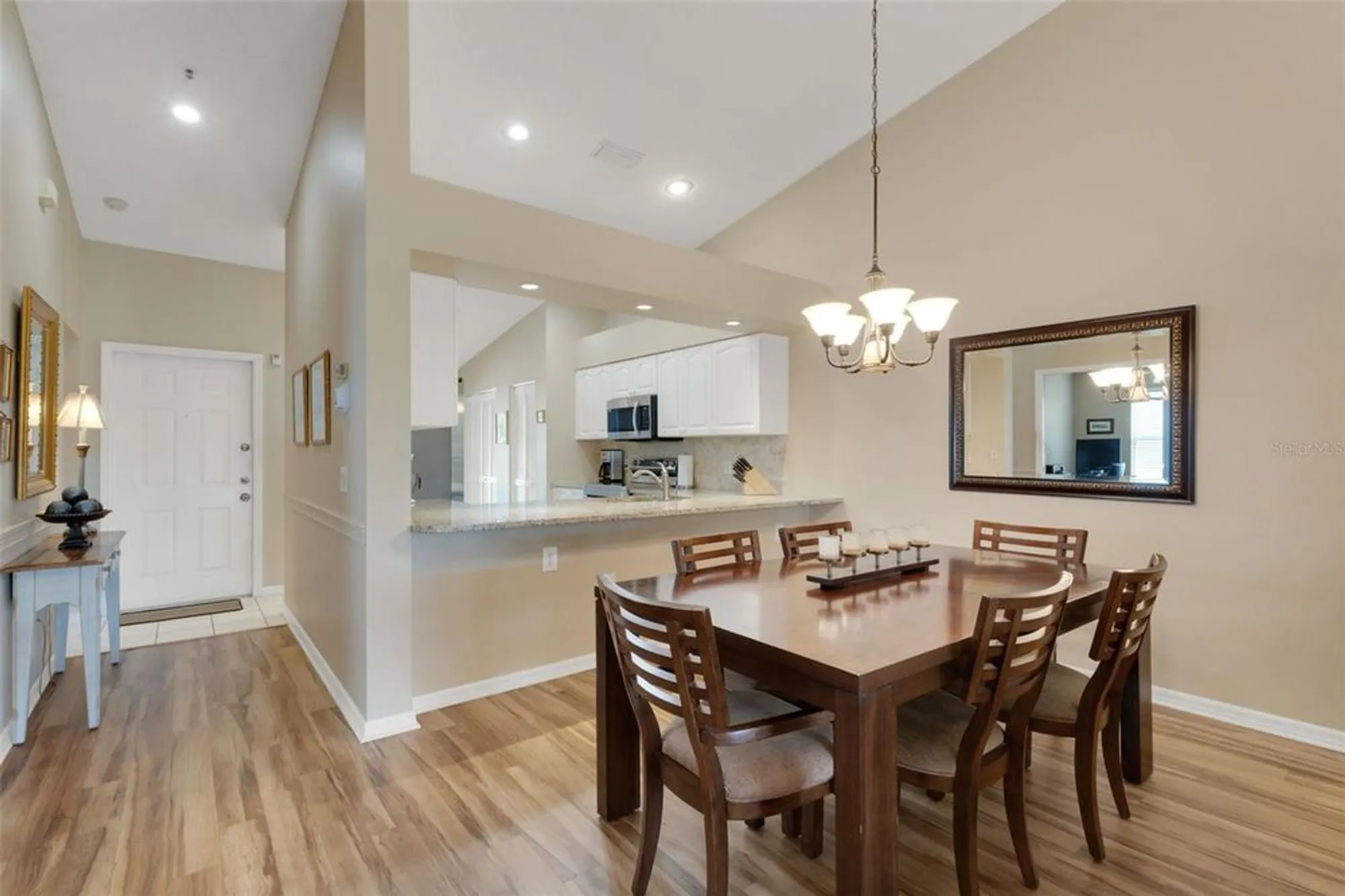 Property Slideshow image 23 of 58 | 6908 drewrys blf 712, Bradenton, FL, 34203