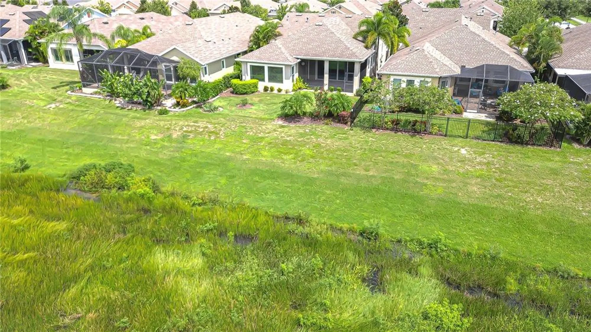 Property Slideshow image 30 of 36 | 13937 swallow hill dr, Lithia, FL, 33547