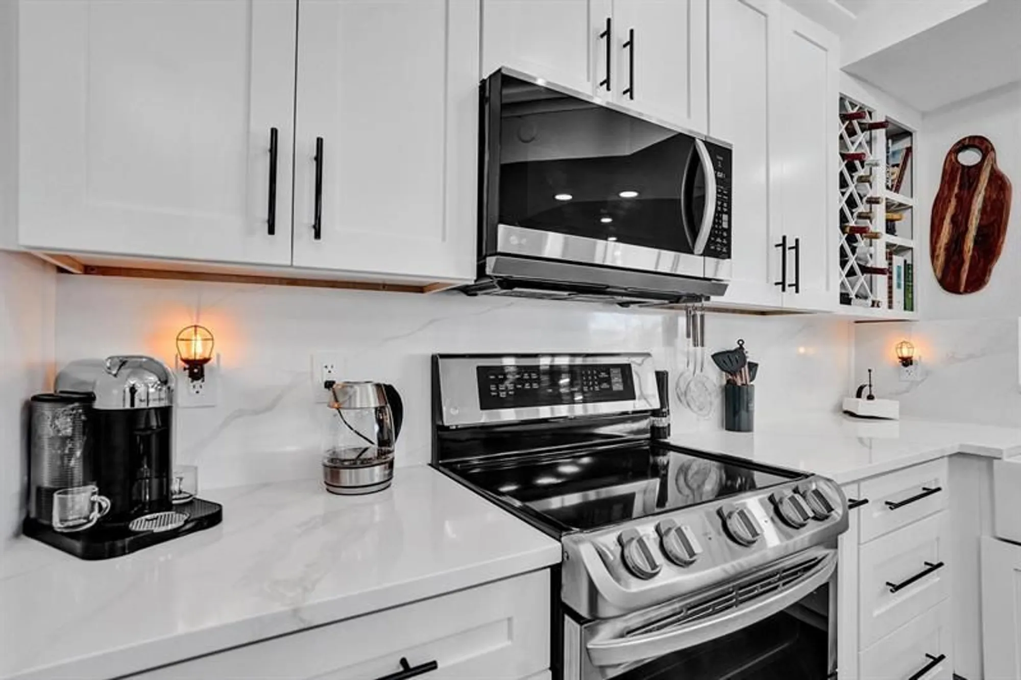 Property Slideshow image 7 of 57 | 7755 yardley dr 209, Tamarac, FL, 33321