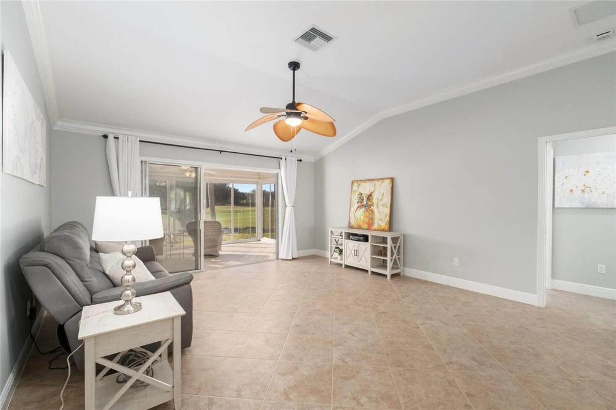 Property Slideshow image 18 of 62 | 967 livingston loop, The Villages, FL, 32162