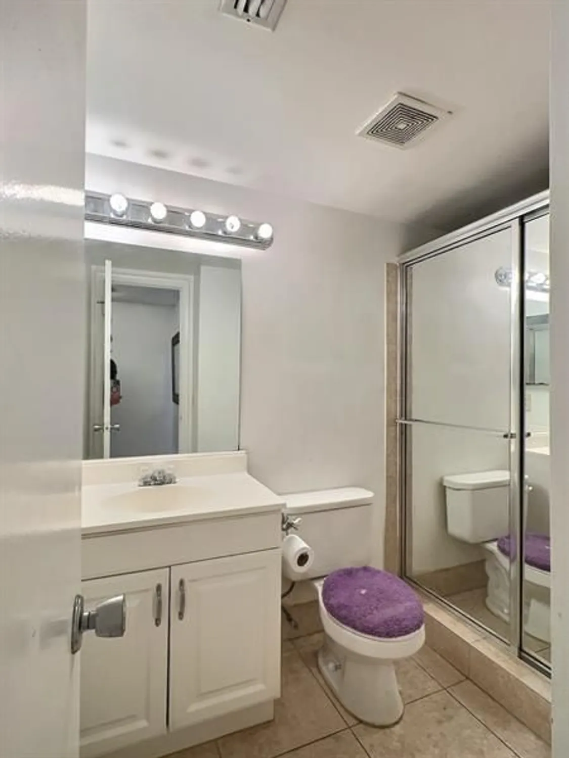 Property Slideshow image 9 of 16 | 7805 w atlantic blvd 207, Margate, FL, 33063