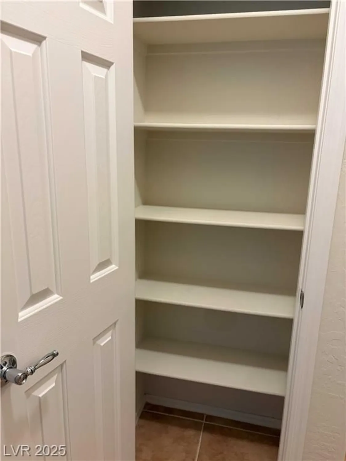 Property Slideshow image 38 of 51 | 2484 galaxy cluster st, Henderson, NV, 89044