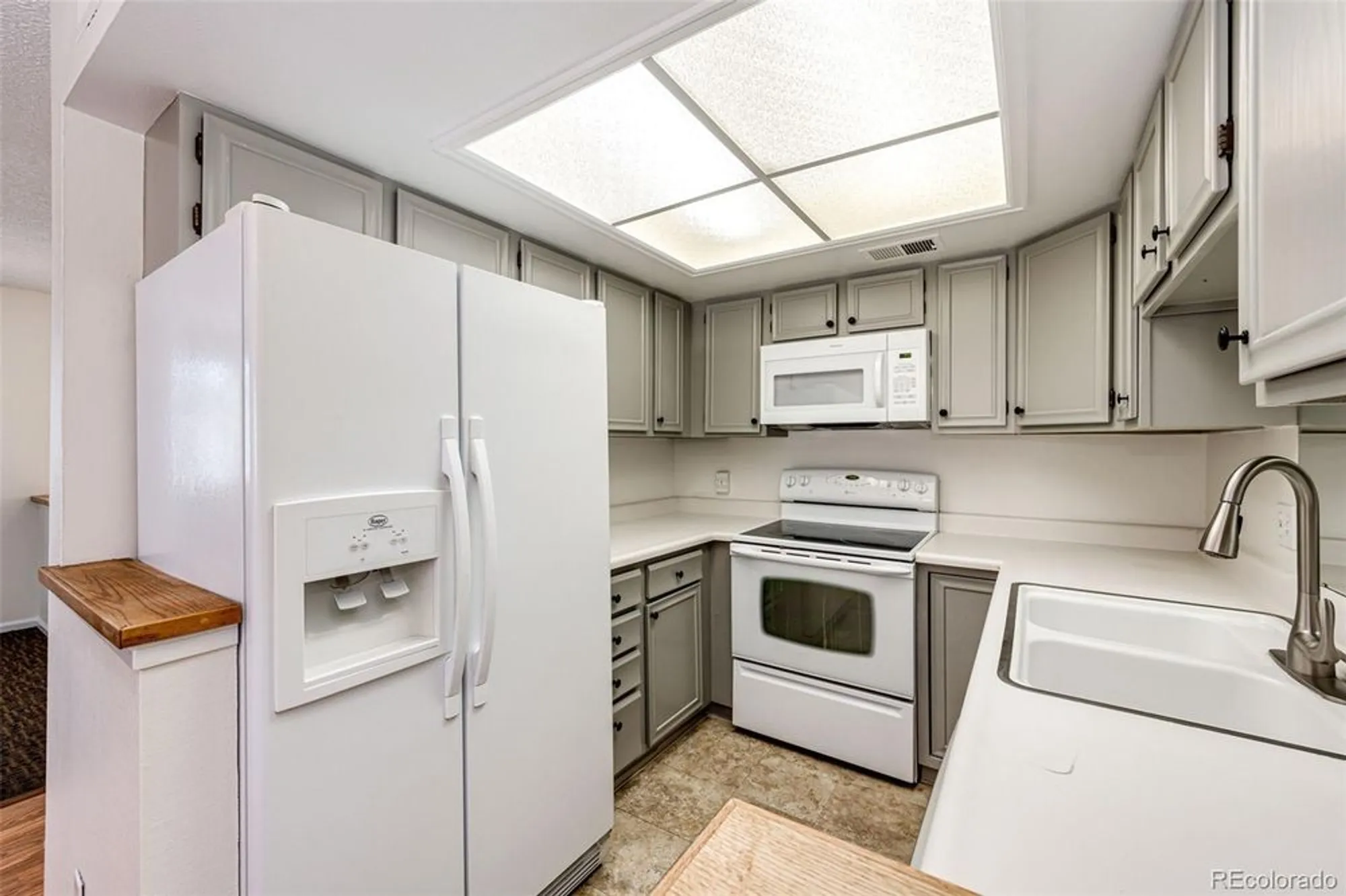 Property Slideshow image 3 of 36 | 14393 e marina dr, Aurora, CO, 80014