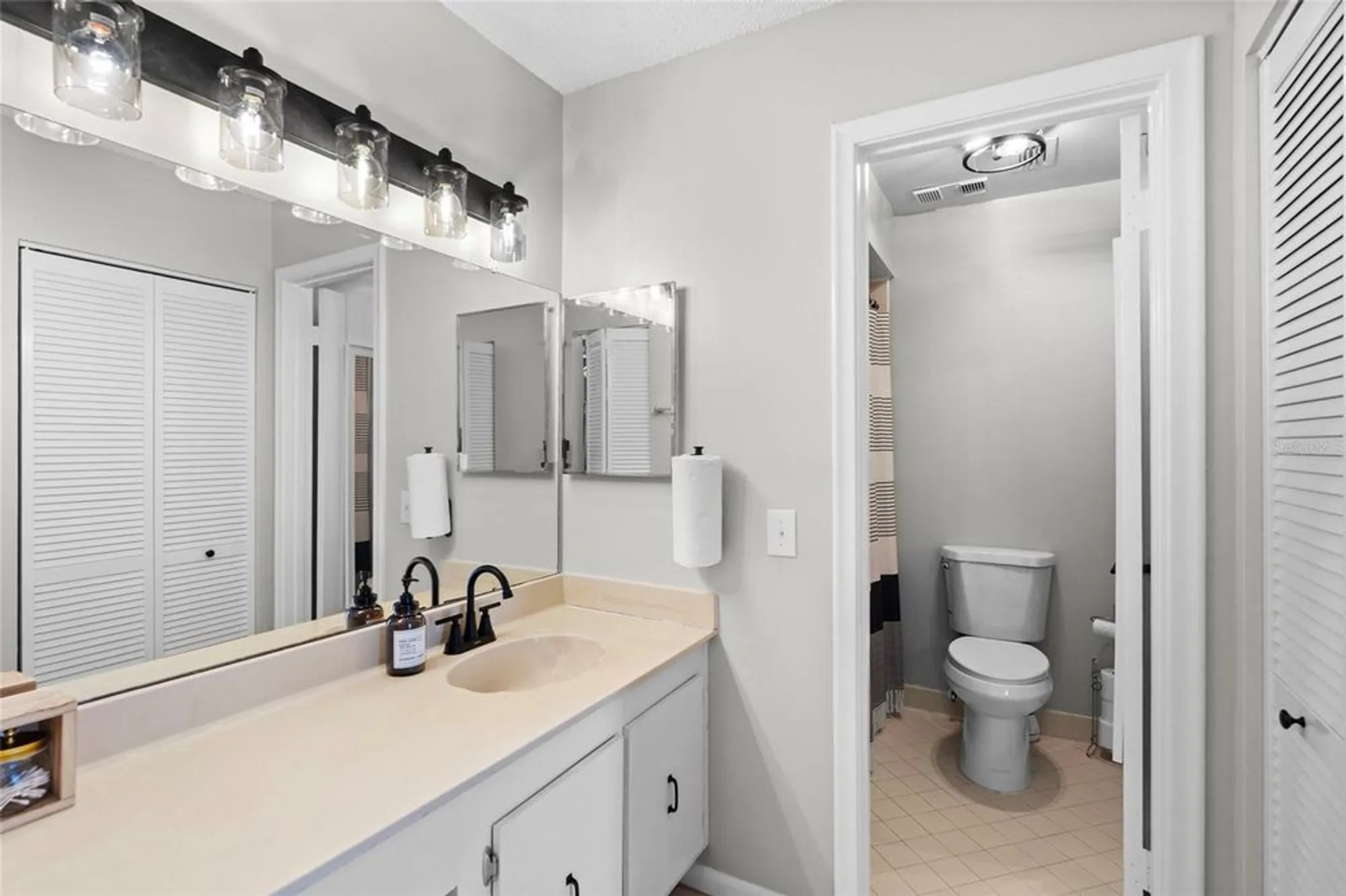 Property Slideshow image 37 of 52 | 6140 sun blvd unit 7, St Petersburg, FL, 33715