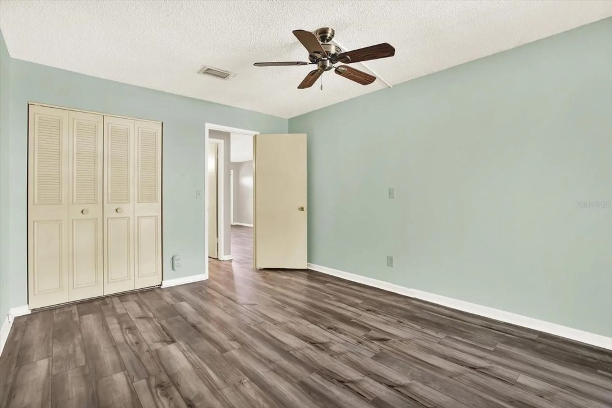 Property Slideshow image 15 of 32 | 2960 59th st 108, Gulfport, FL, 33707