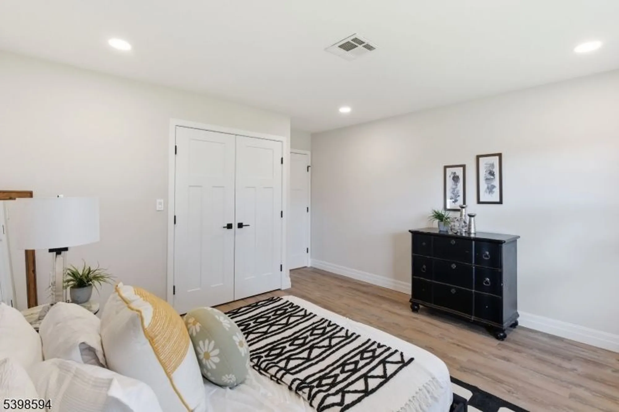 Property Slideshow image 15 of 25 | 1015 aberdeen dr a, Lakewood Twp., NJ, 08701