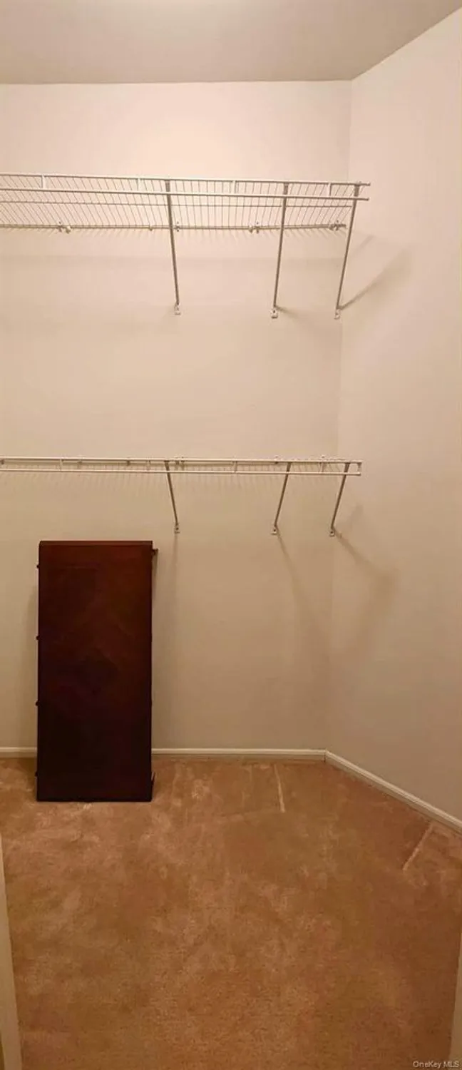 Property Slideshow image 18 of 25 | 512 narragansett villas dr, Lindenhurst, NY, 11757