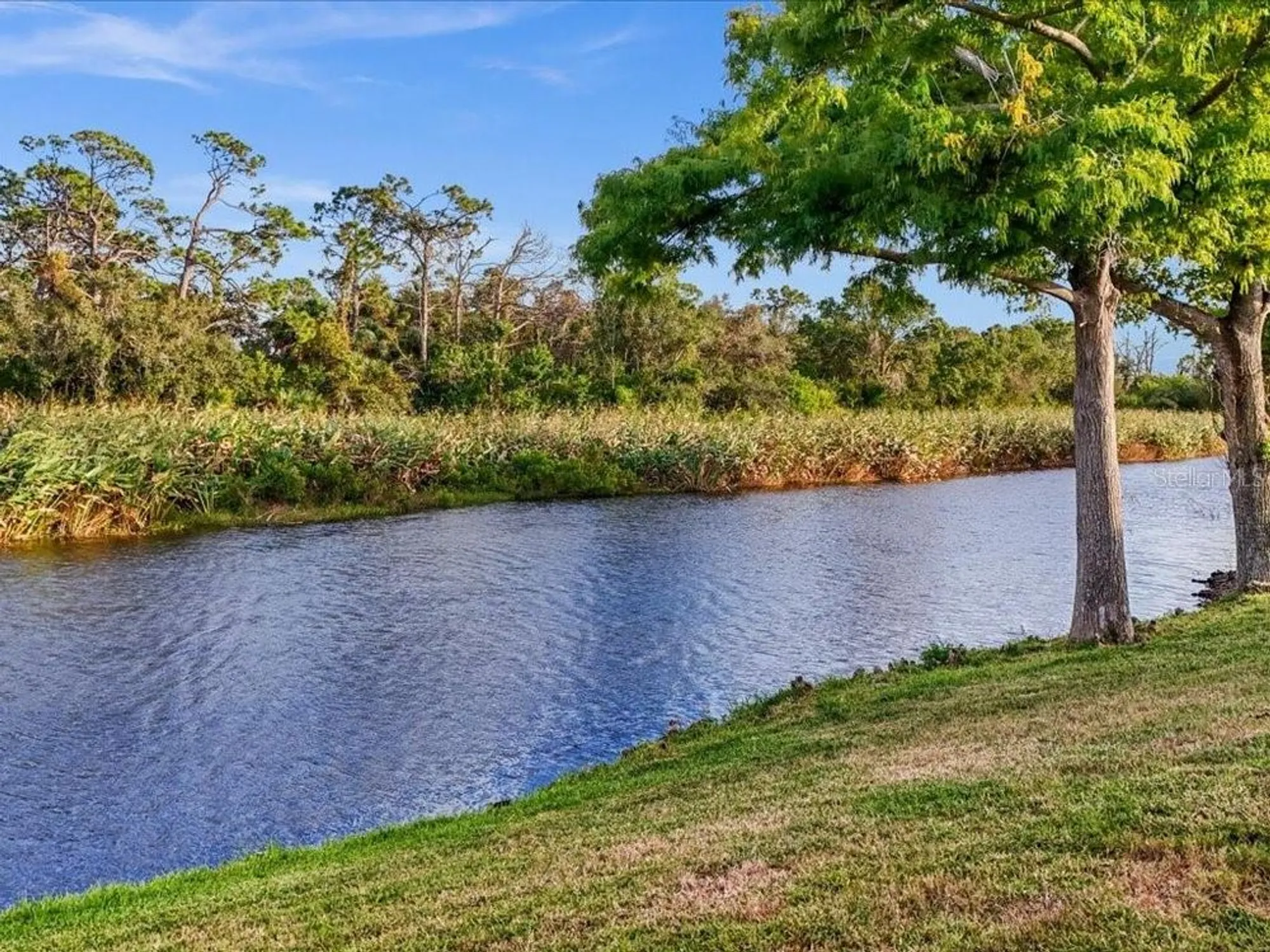 Property Slideshow image 19 of 50 | 515 wekiva river ct 81, Englewood, FL, 34223