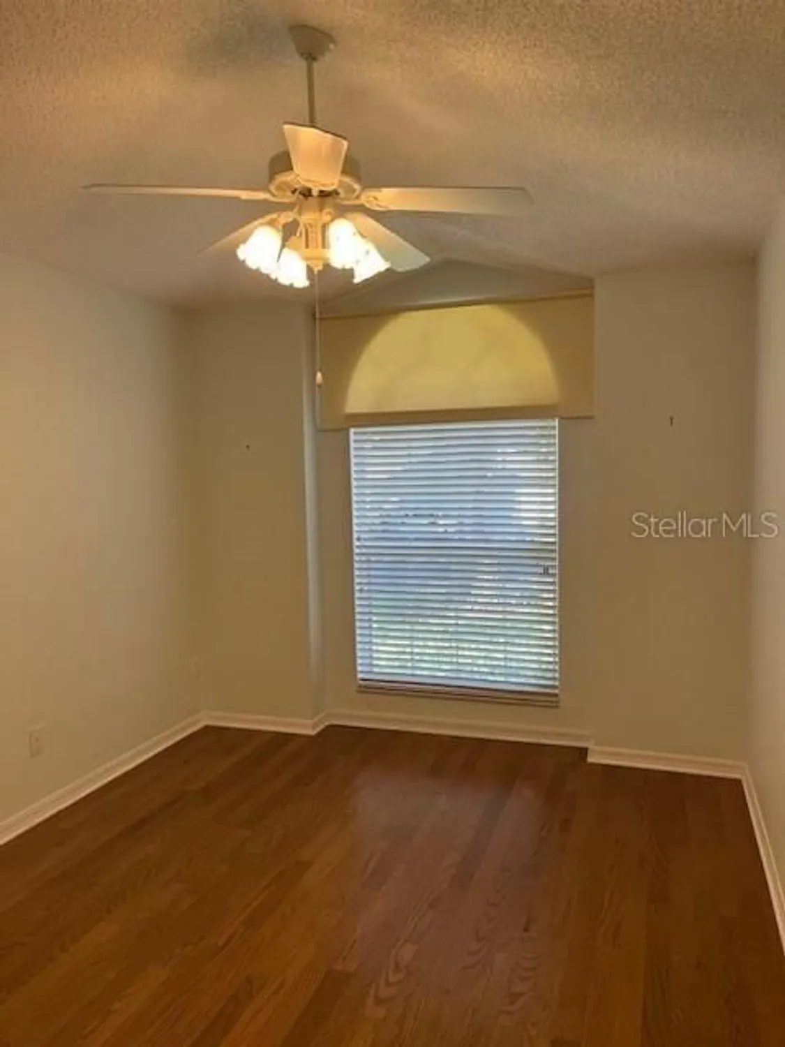 Property Slideshow image 5 of 23 | 4012 capland ave, Clermont, FL, 34711