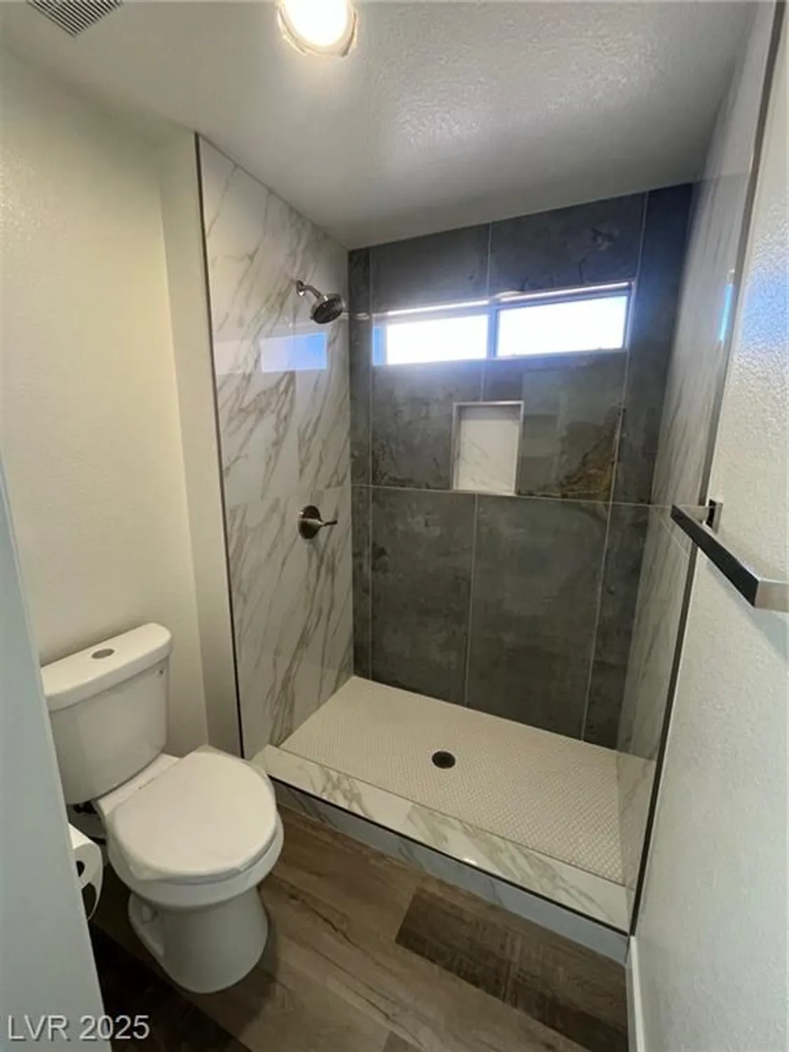 Property Slideshow image 21 of 39 | 2836 bluff point dr, Las Vegas, NV, 89134