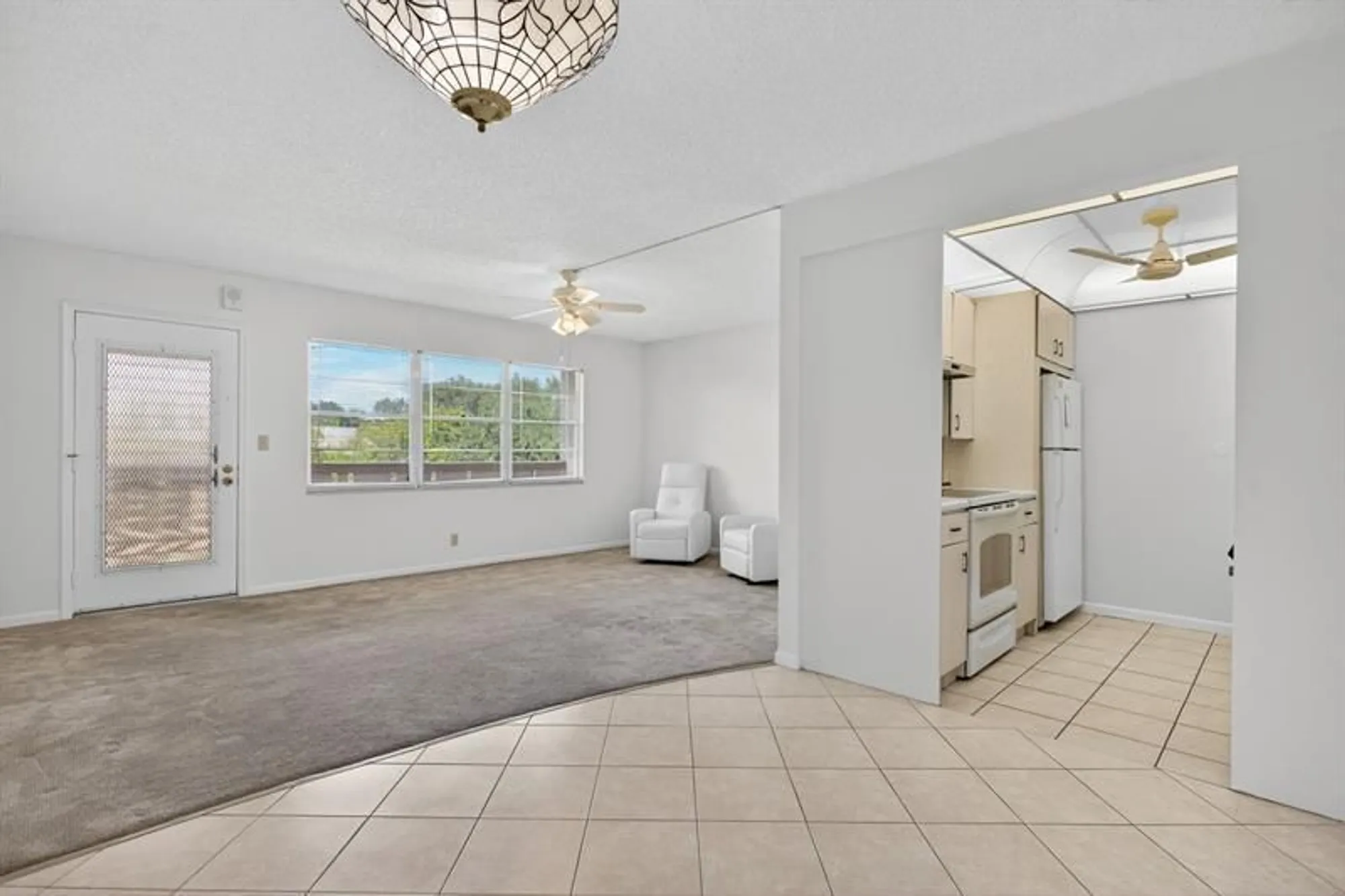 Property Slideshow image 7 of 60 | 2401 antigua cir e3, Coconut Creek, FL, 33066