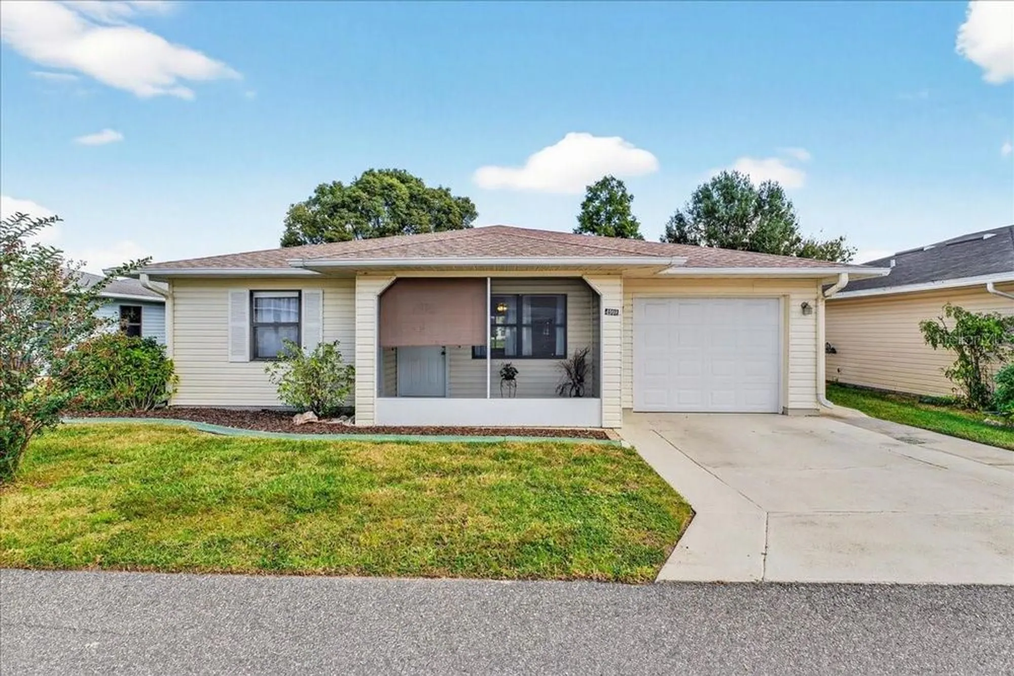 Property Slideshow image 1 of 44 | 4908 dawnview ln, Lakeland, FL, 33811