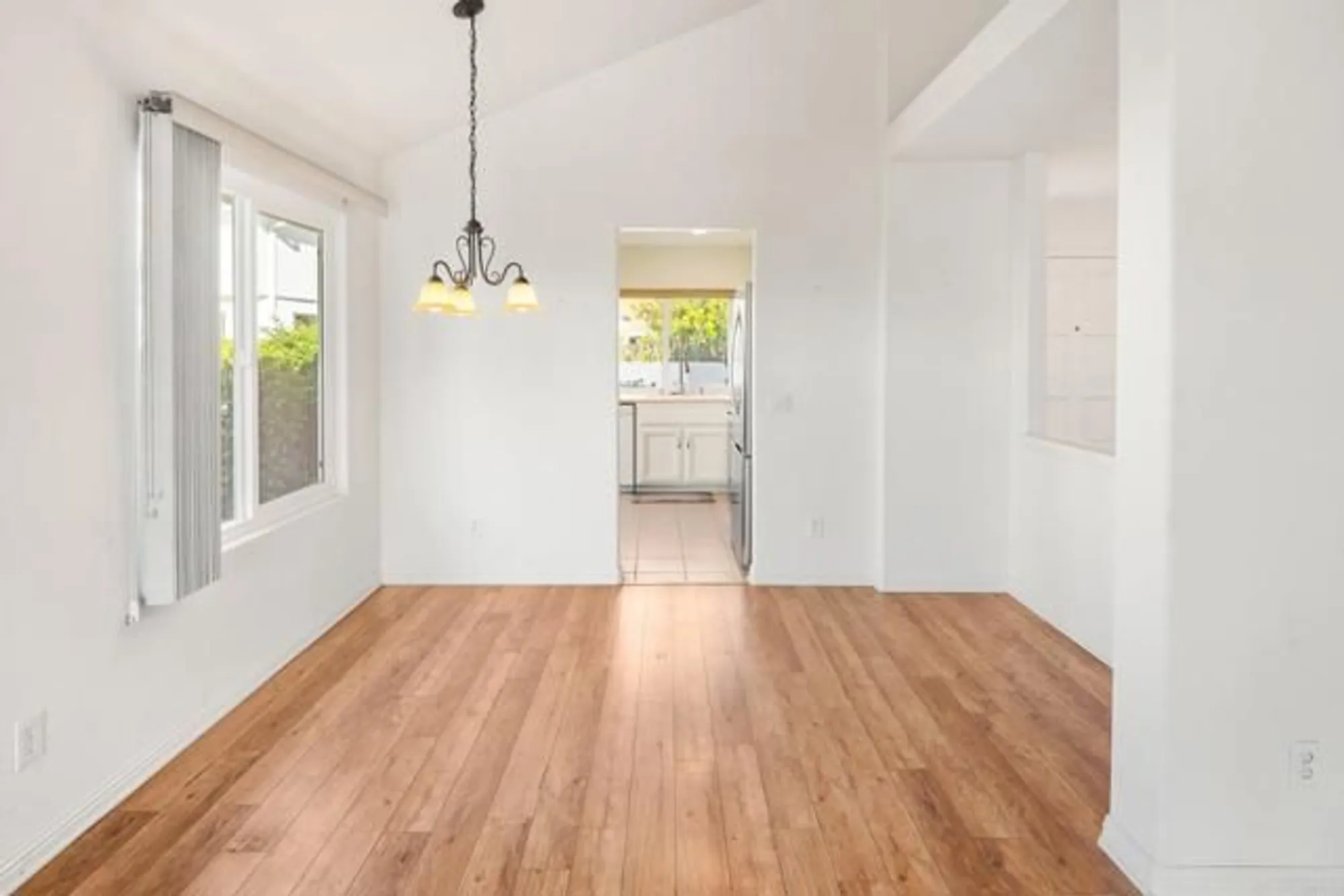 Property Slideshow image 11 of 41 | 4763 galicia way, Oceanside, CA, 92056