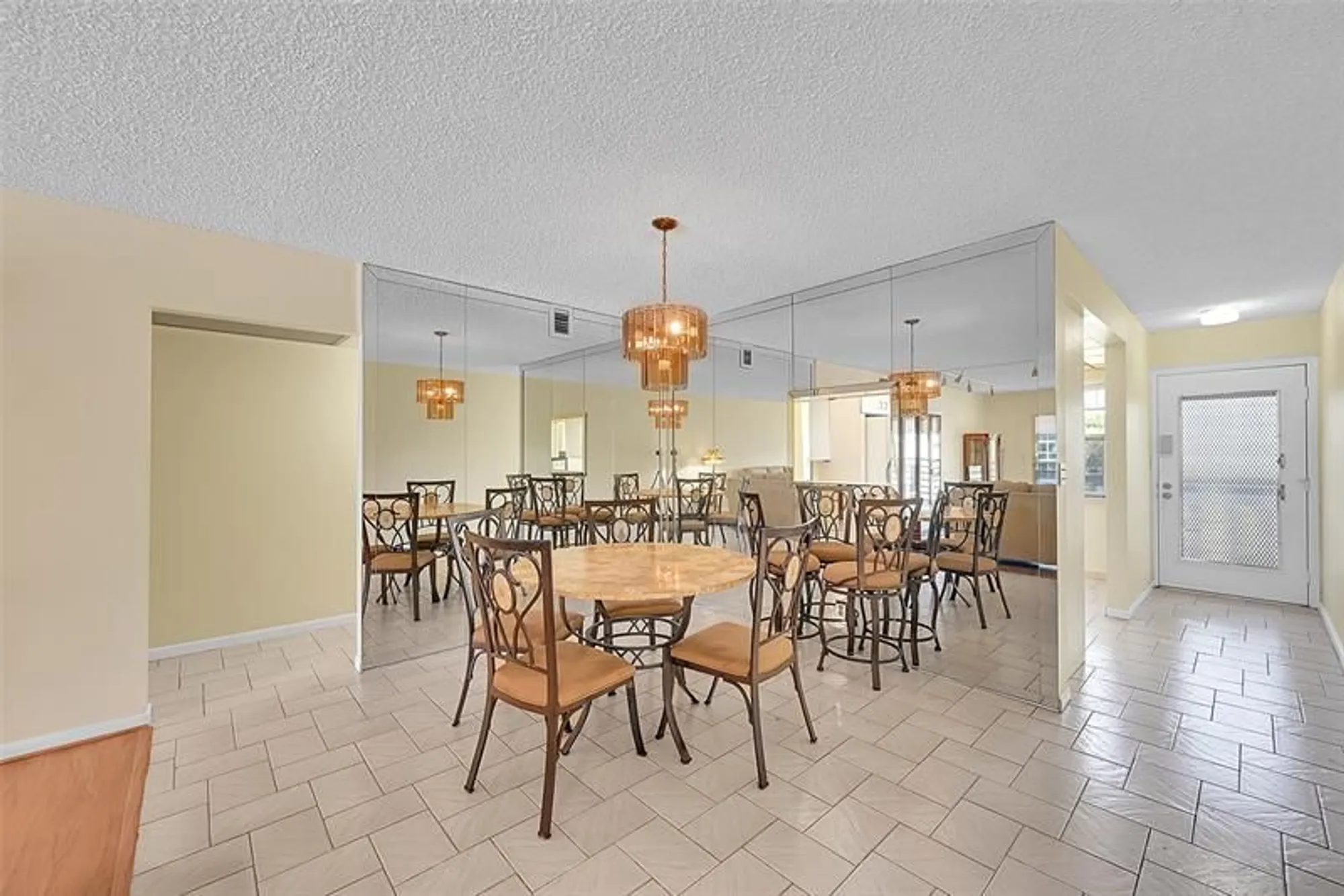 Property Slideshow image 9 of 29 | 2901 victoria cir k3, Coconut Creek, FL, 33066