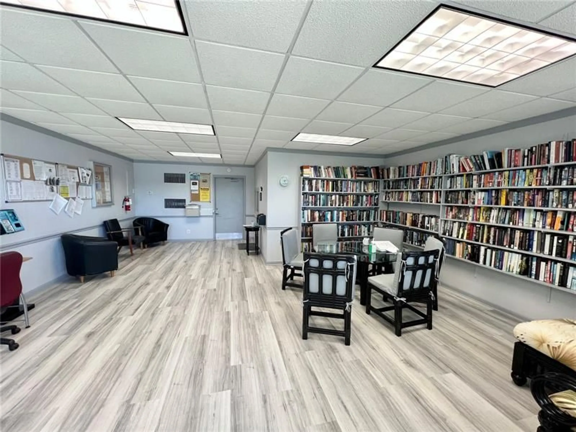 Property Slideshow image 24 of 49 | 2300 park ln 311, Hollywood, FL, 33021
