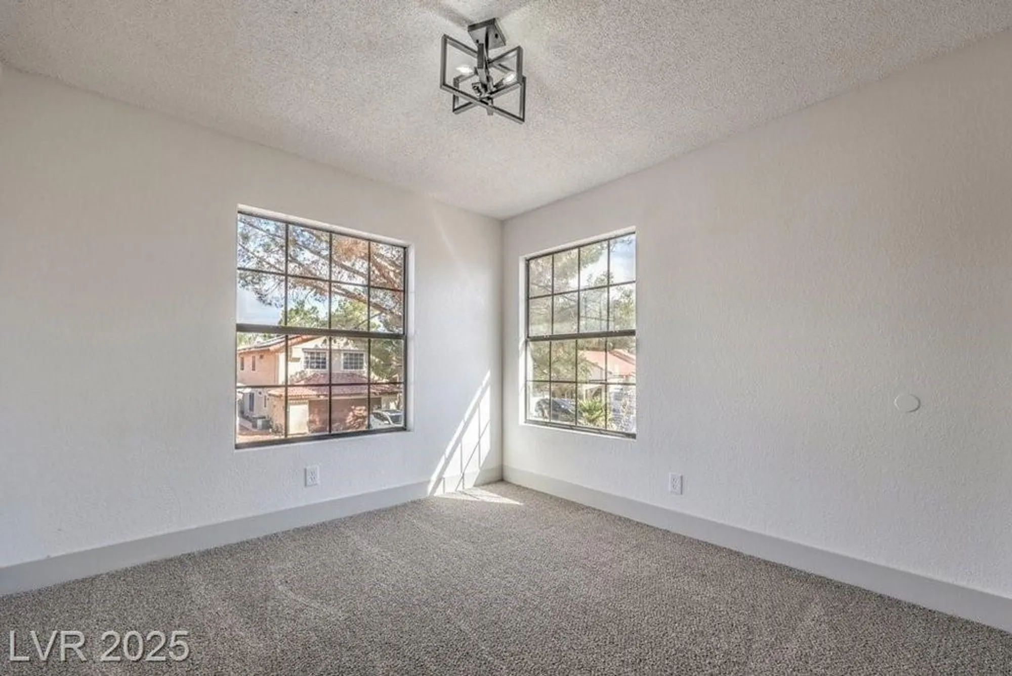 Property Slideshow image 29 of 37 | 5213 tamanar dr, Las Vegas, NV, 89130