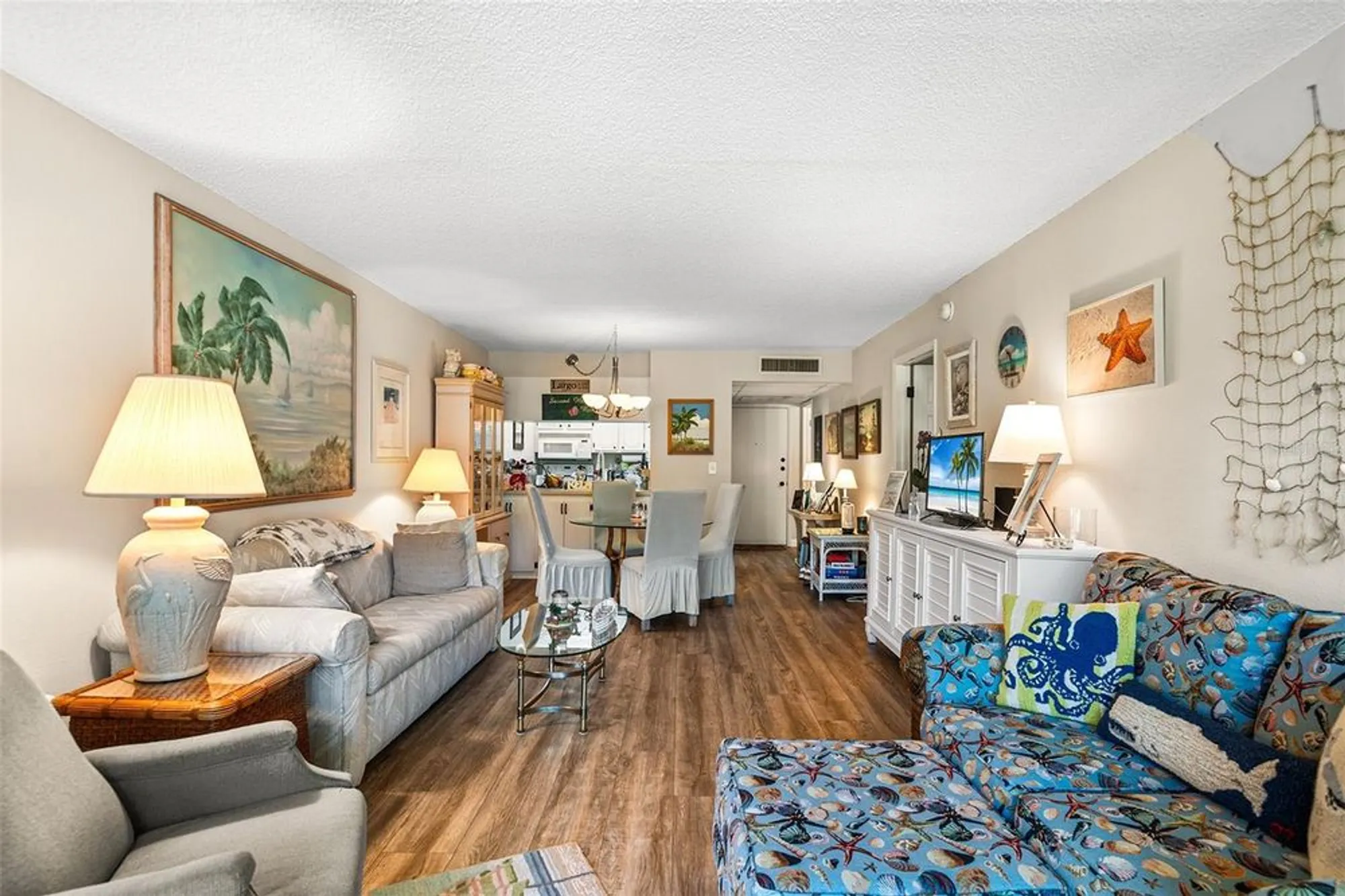 Property Slideshow image 17 of 37 | 14130 rosemary ln 1202, Largo, FL, 33774