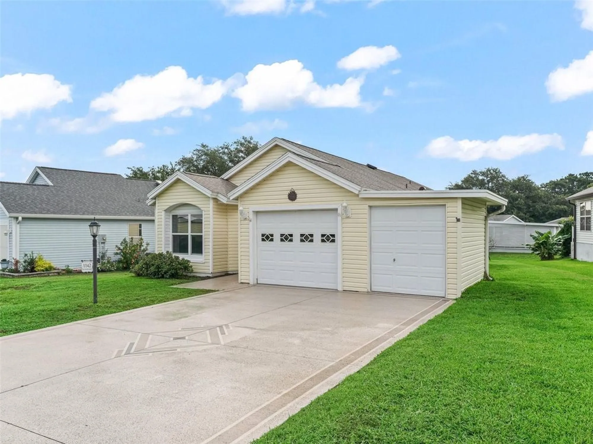 Property Slideshow image 5 of 42 | 1142 w boone ct, The Villages, FL, 32159