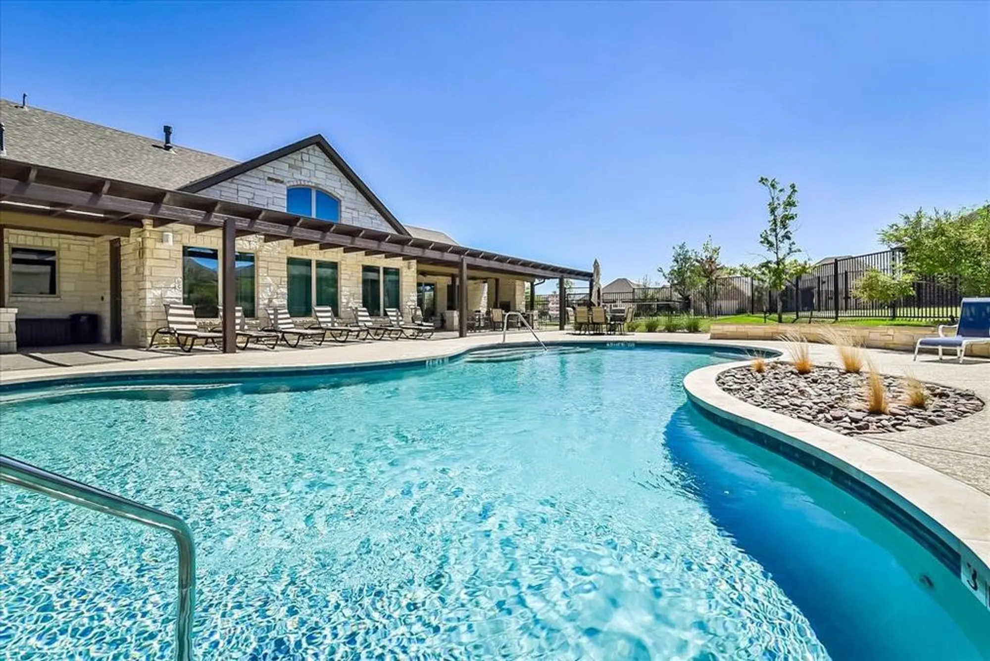 Property Slideshow image 28 of 39 | 2815 vista azul pl 2815, Mansfield, TX, 76063