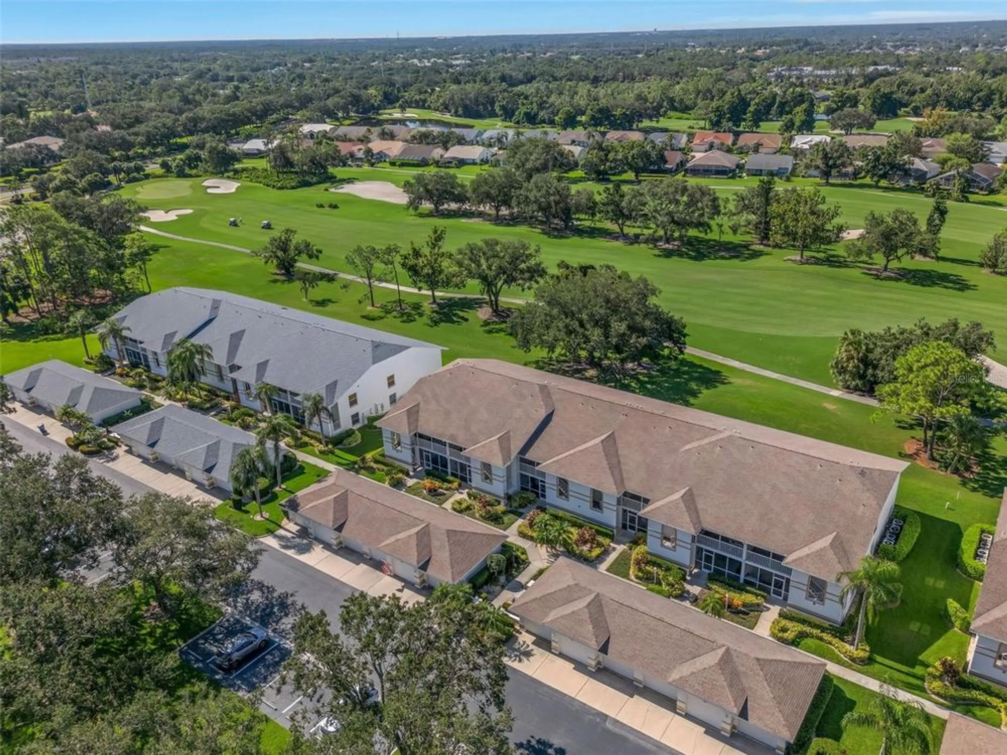 Property Slideshow image 22 of 27 | 6908 drewrys blf 704, Bradenton, FL, 34203