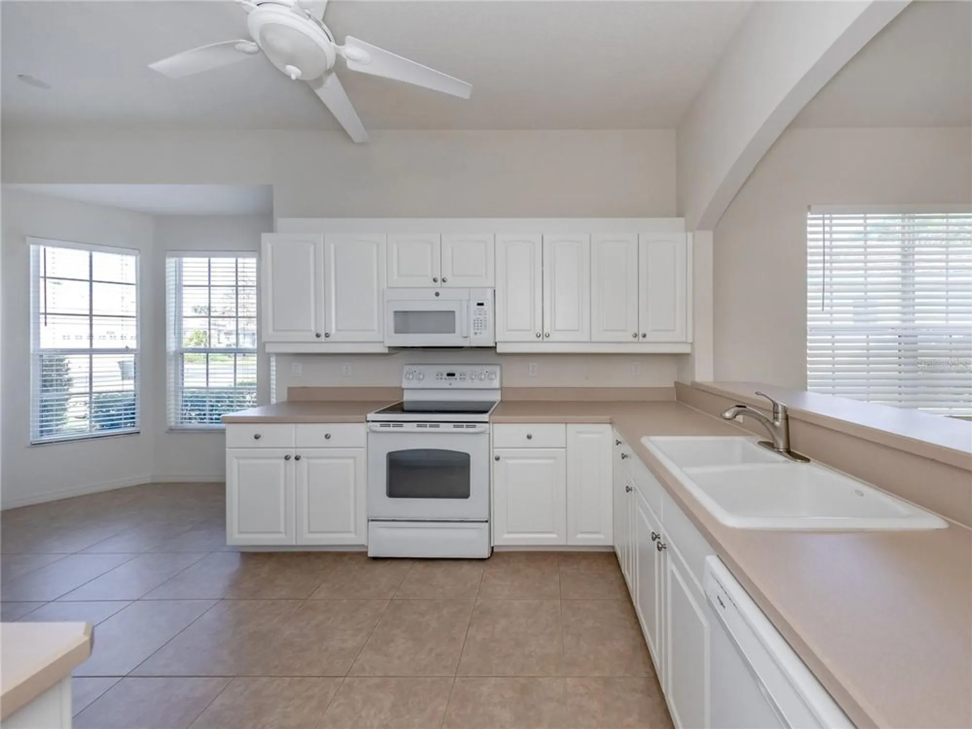 Property Slideshow image 18 of 33 | 1622 monarch dr # 1622, Venice, FL, 34293