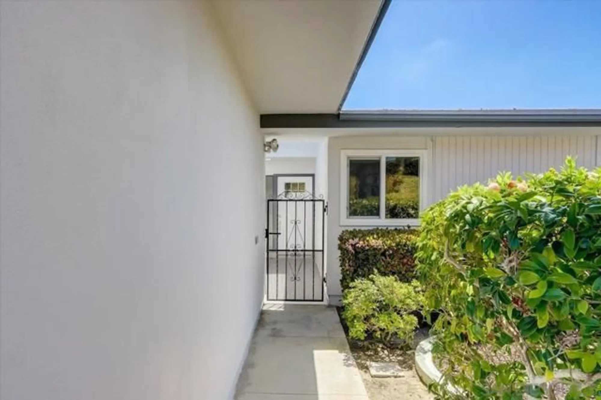 Property Slideshow image 4 of 43 | 3808 vista campana 38, Oceanside, CA, 92057