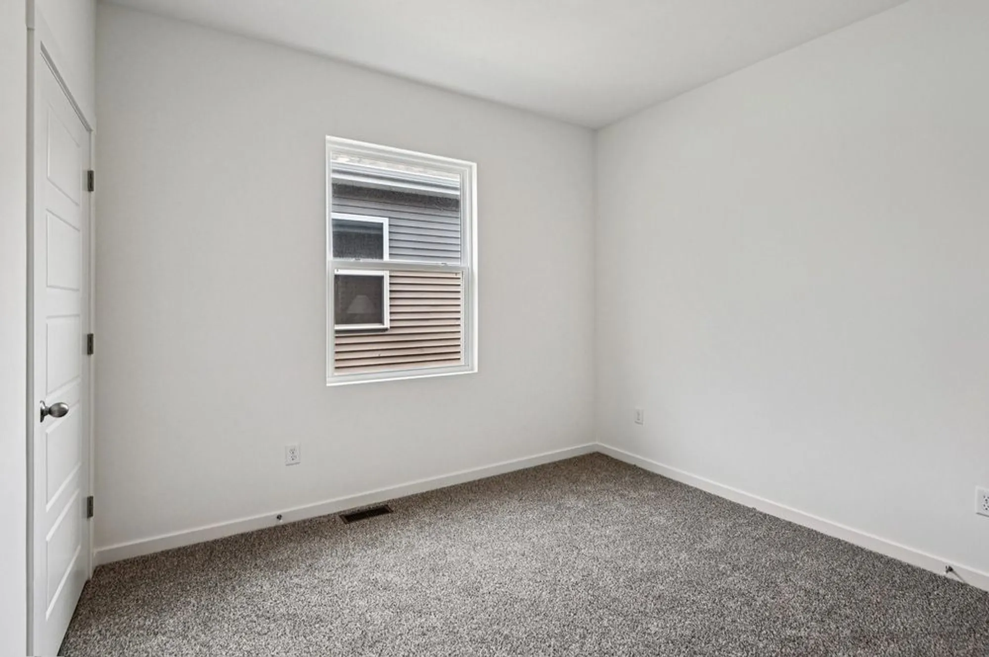 Property Slideshow image 9 of 35 | 2601 harnish dr, Algonquin, IL, 60102