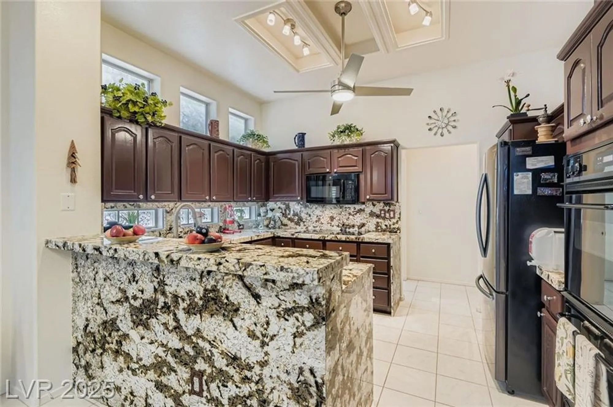 Property Slideshow image 10 of 38 | 9905 hemet dr, Las Vegas, NV, 89134
